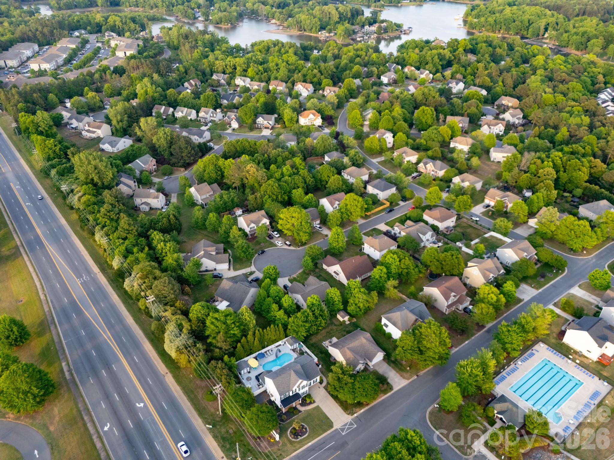 4105 Autumn Cove Drive Property Photo 43