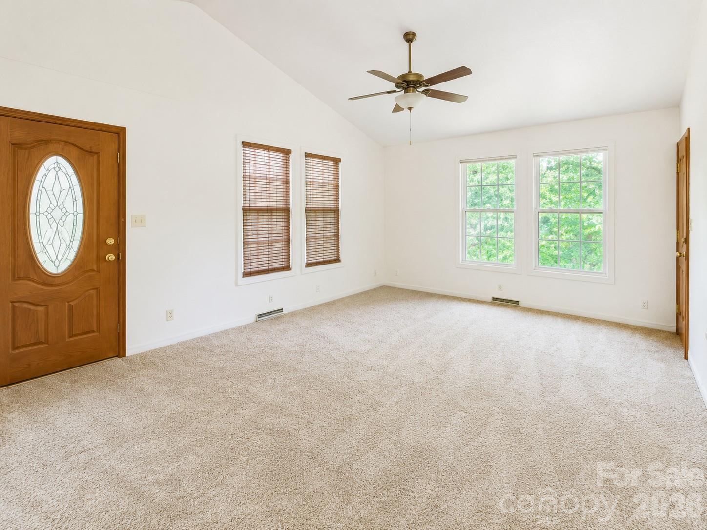 625 Stillwater Court Property Photo 5