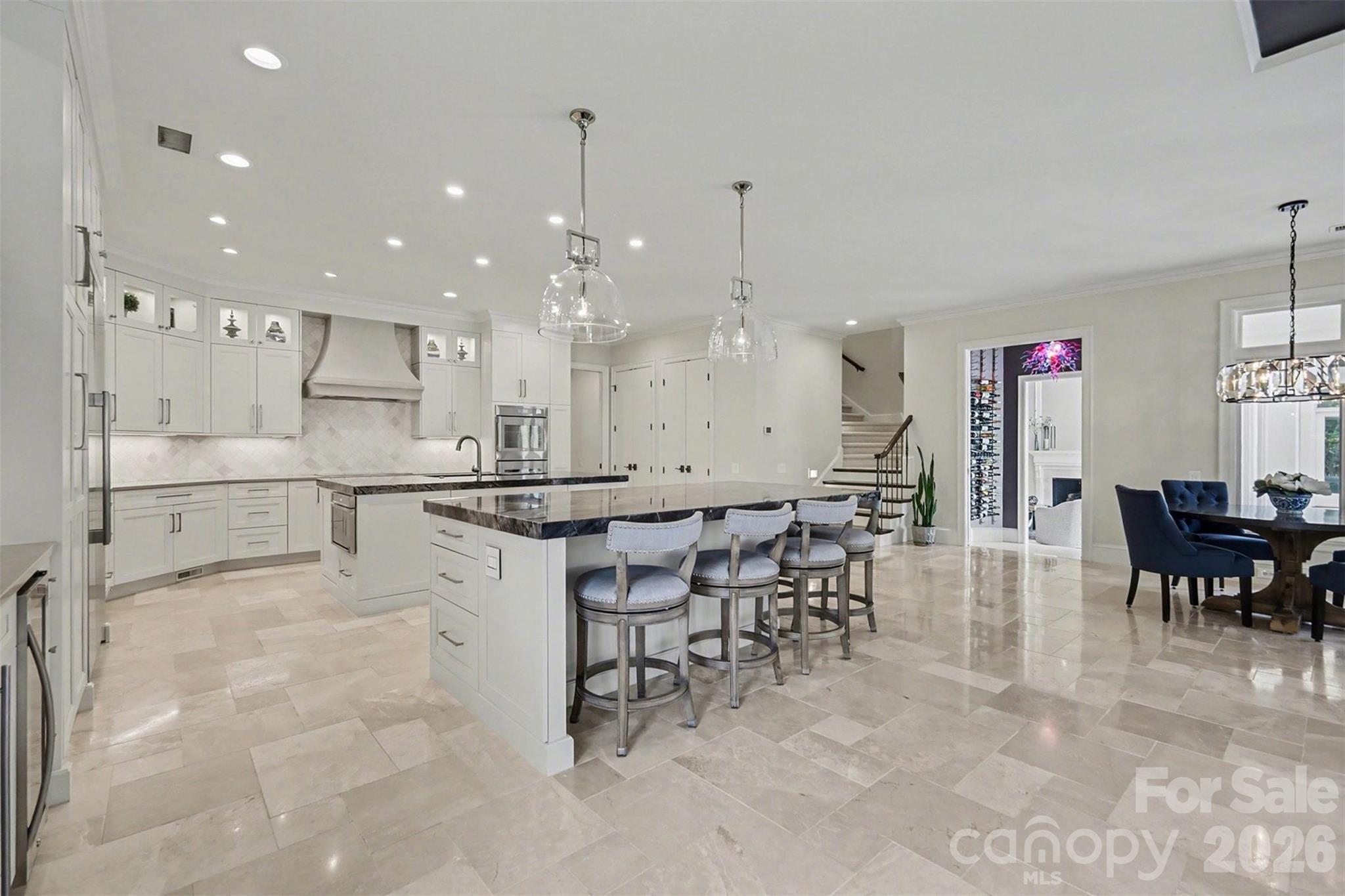 7225 Governors Row Property Photo 18