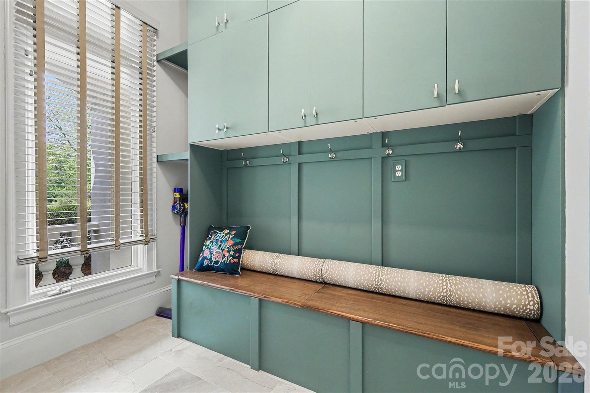 7225 Governors Row Property Photo 29