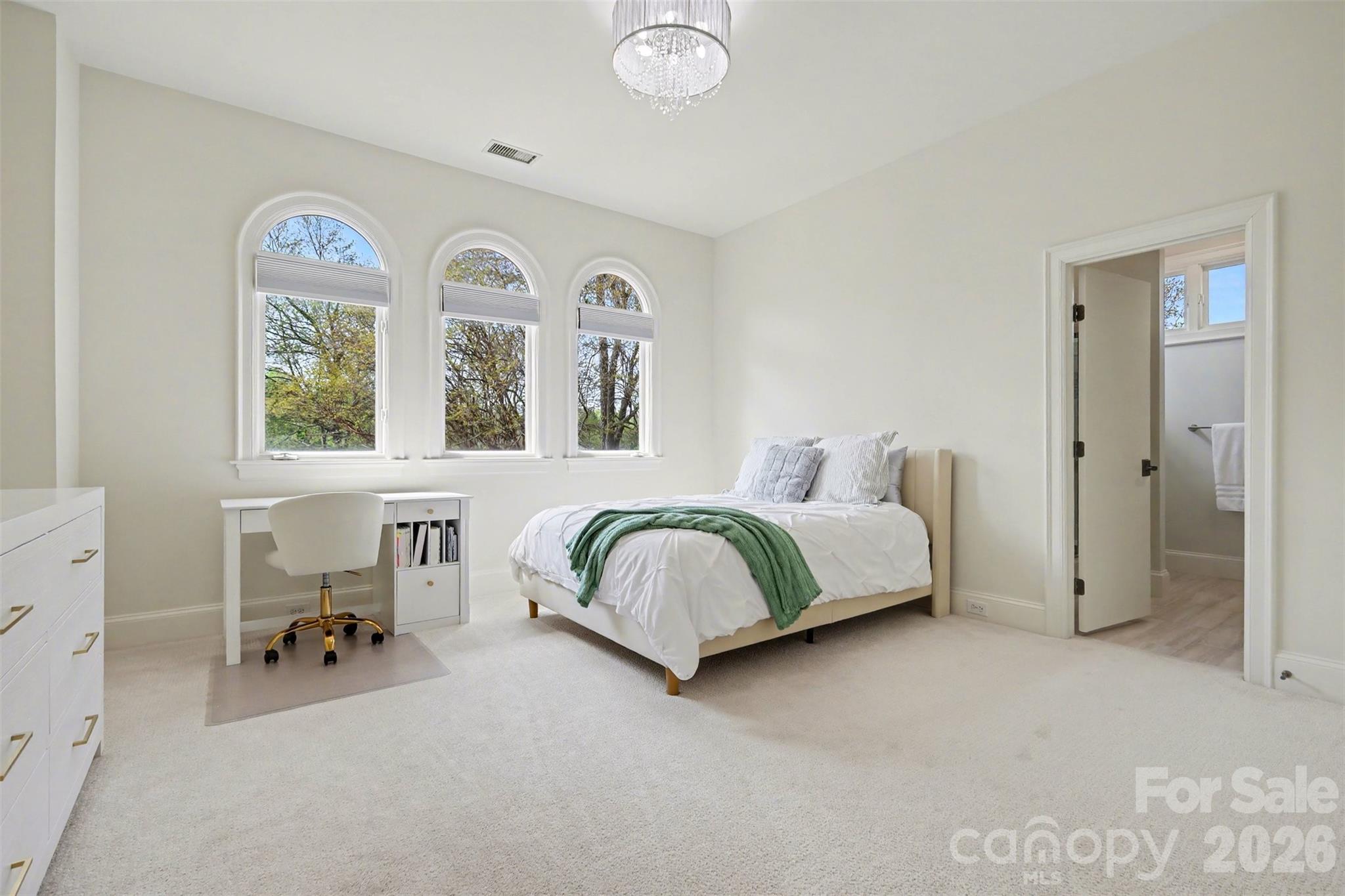 7225 Governors Row Property Photo 34