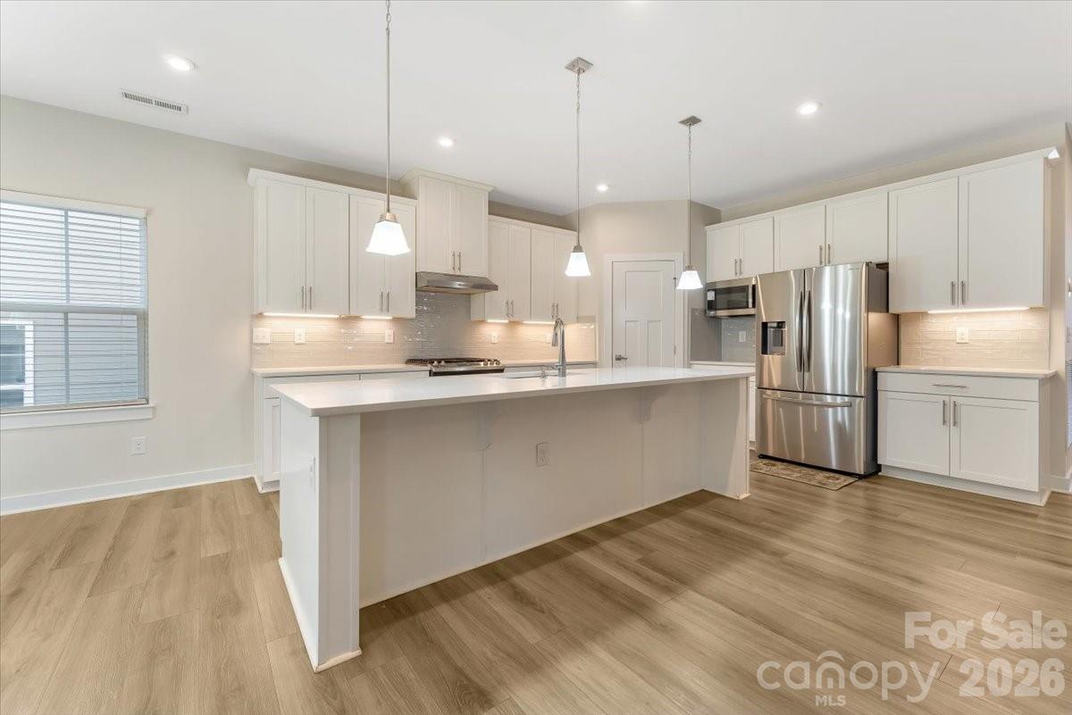 202 Tetcott Street Property Photo 7