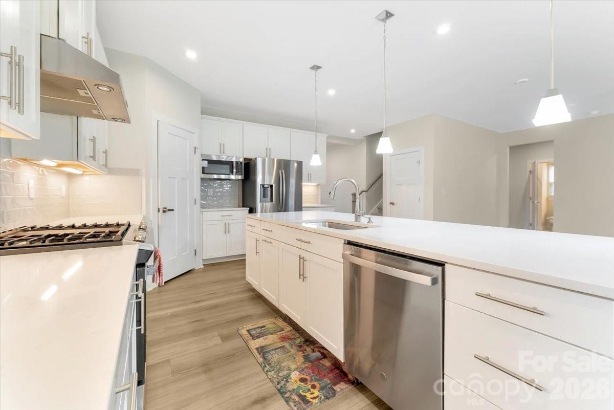 202 Tetcott Street Property Photo 9