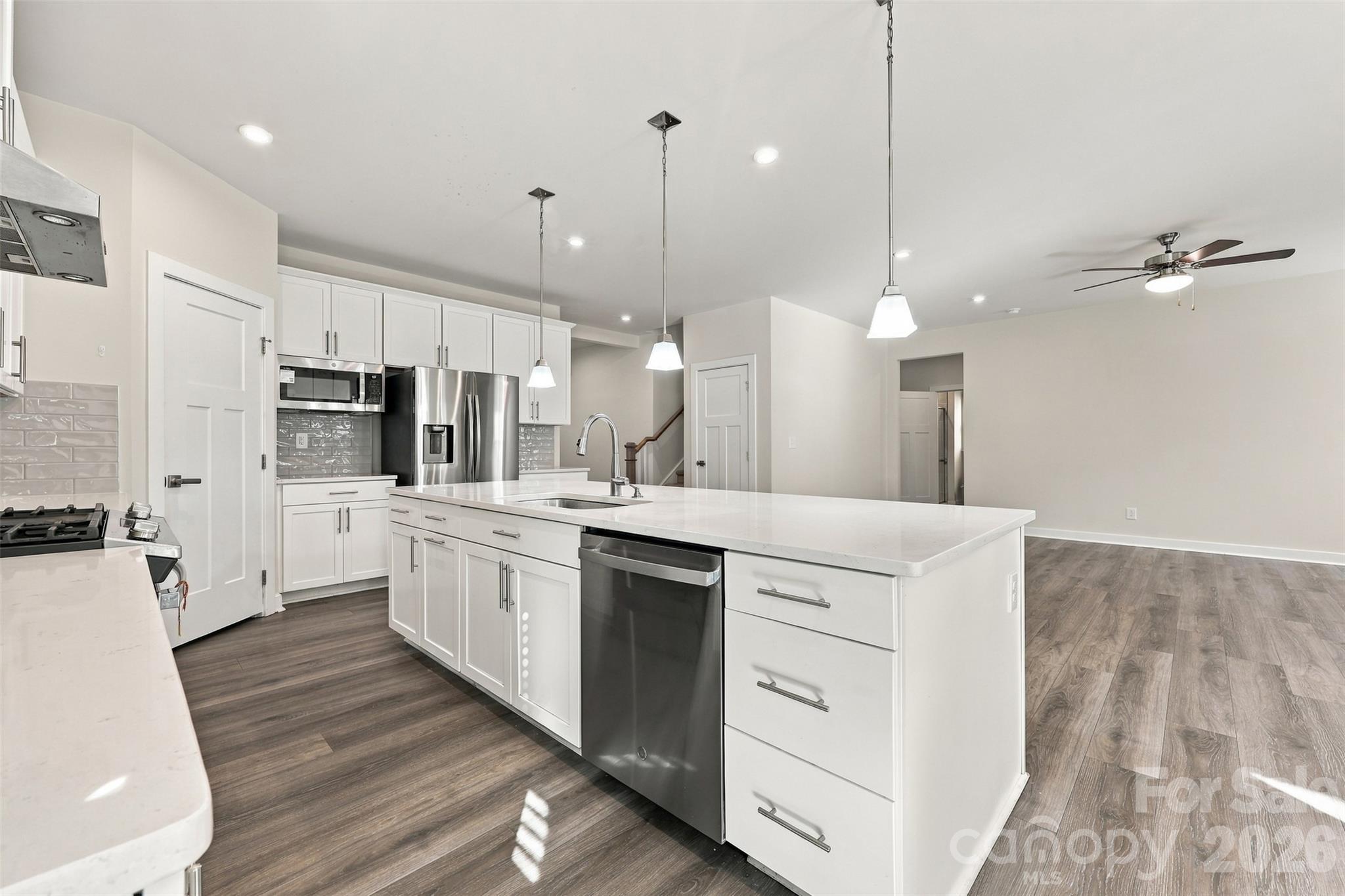 202 Tetcott Street Property Photo 10