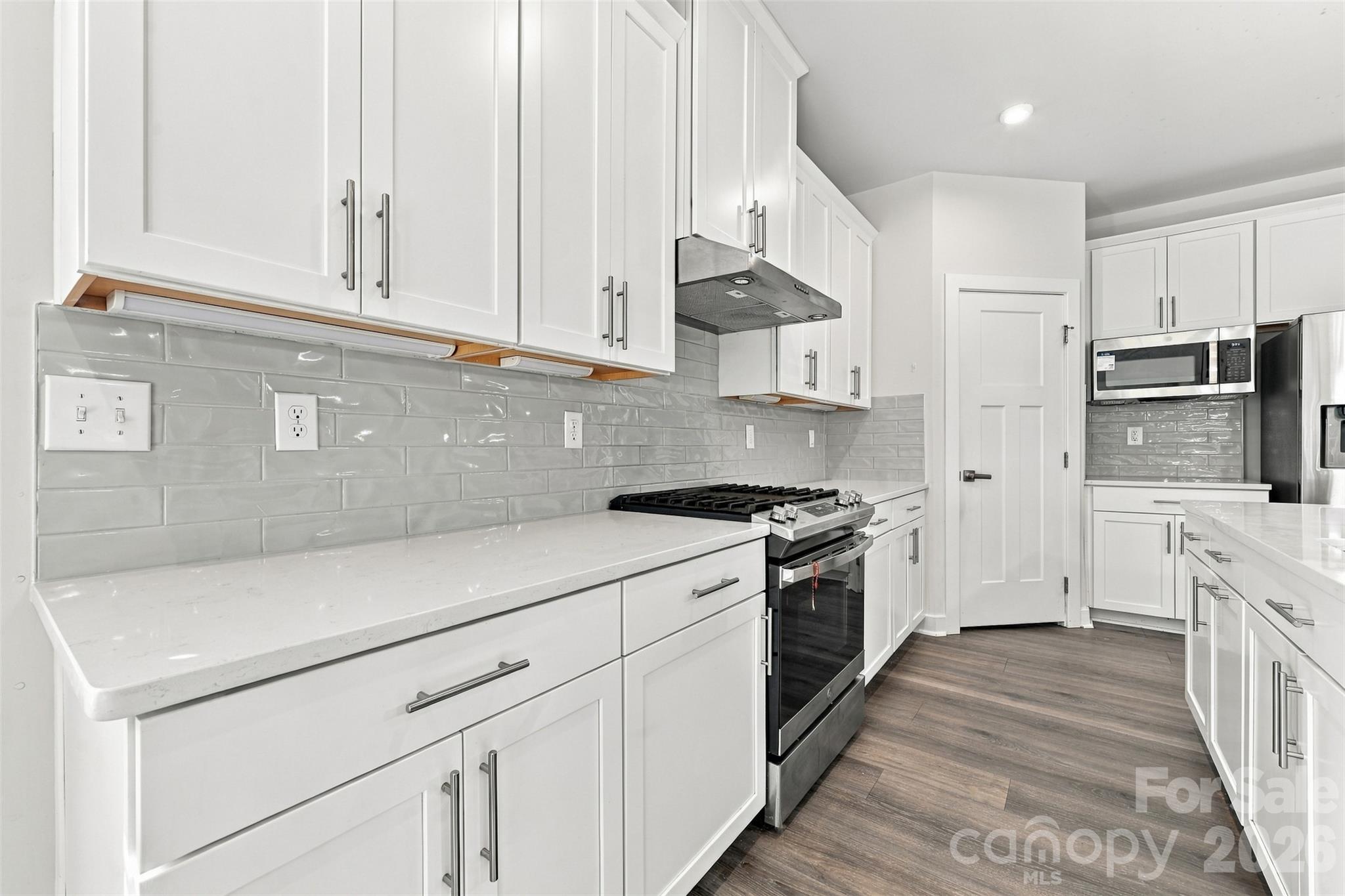 202 Tetcott Street Property Photo 14