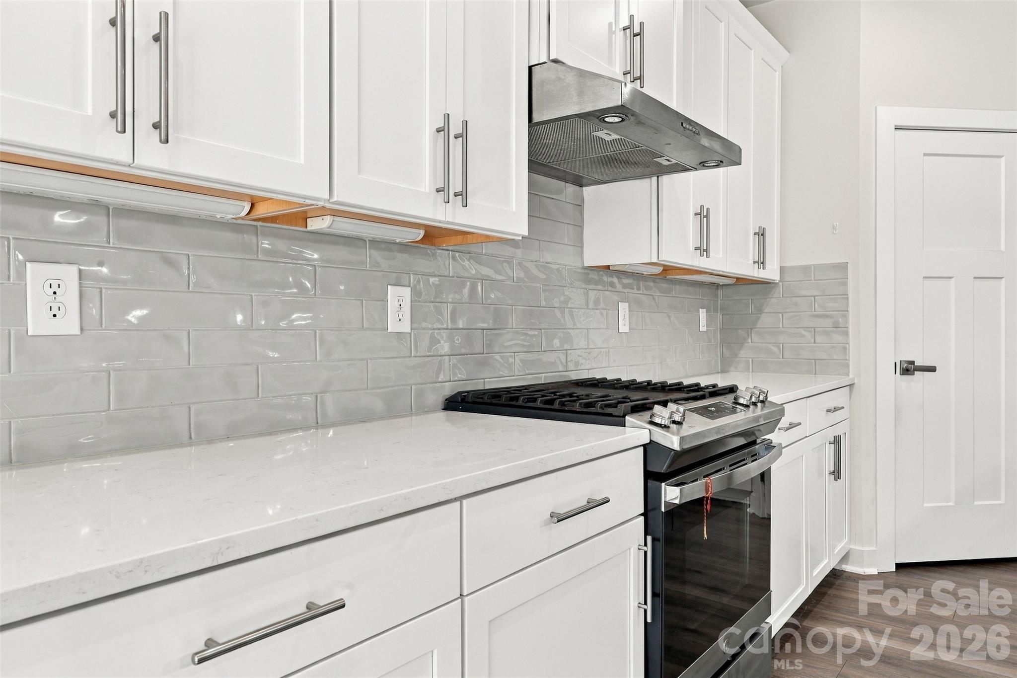 202 Tetcott Street Property Photo 15