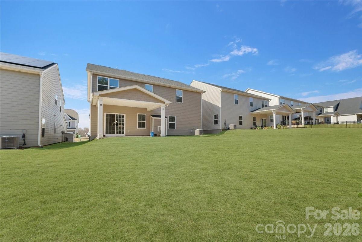 202 Tetcott Street Property Photo 32