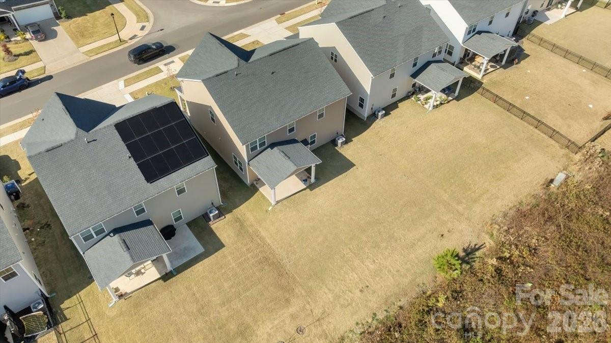 202 Tetcott Street Property Photo 34