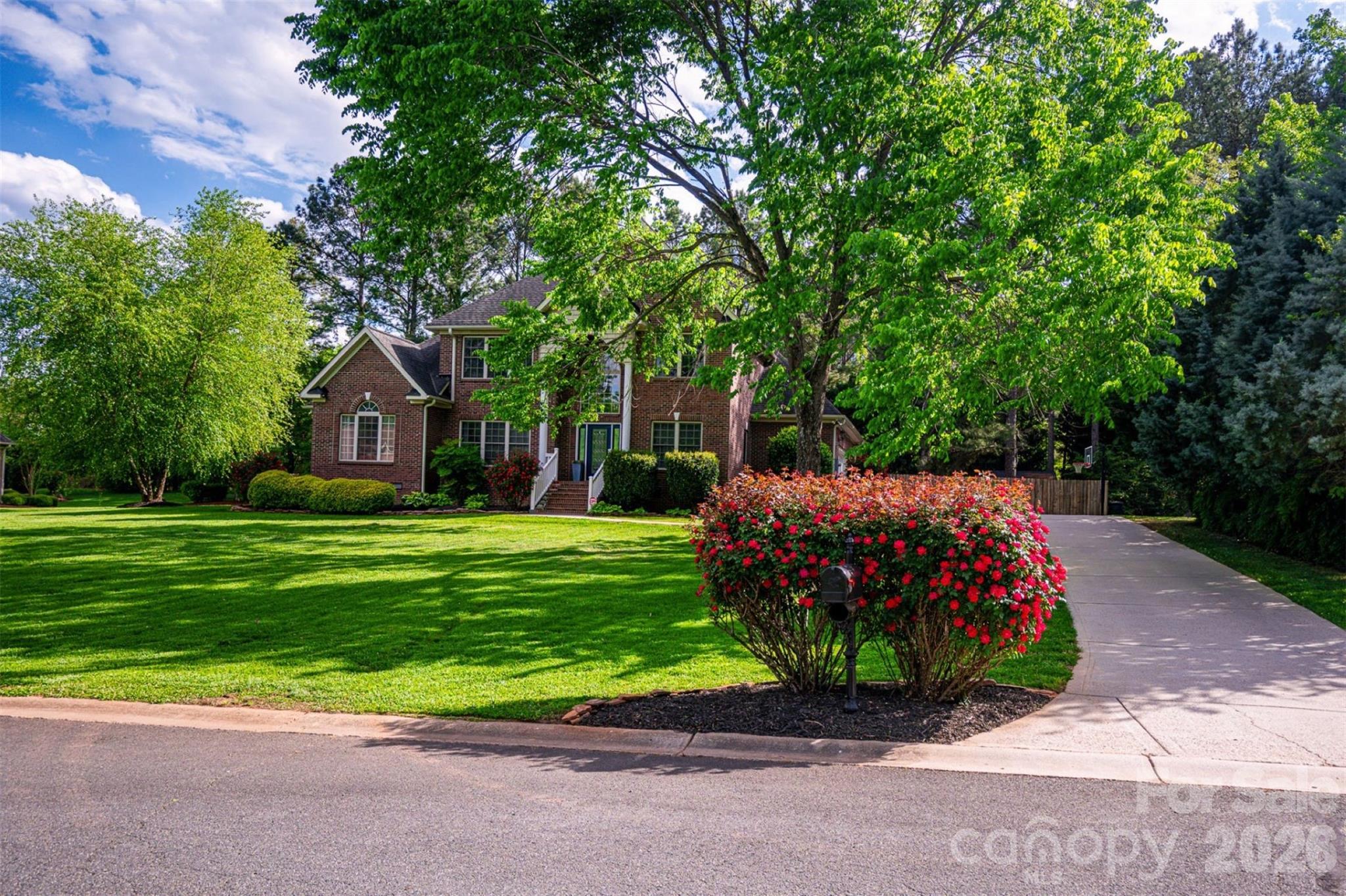 435 Crowders Bluff Court Property Photo 2