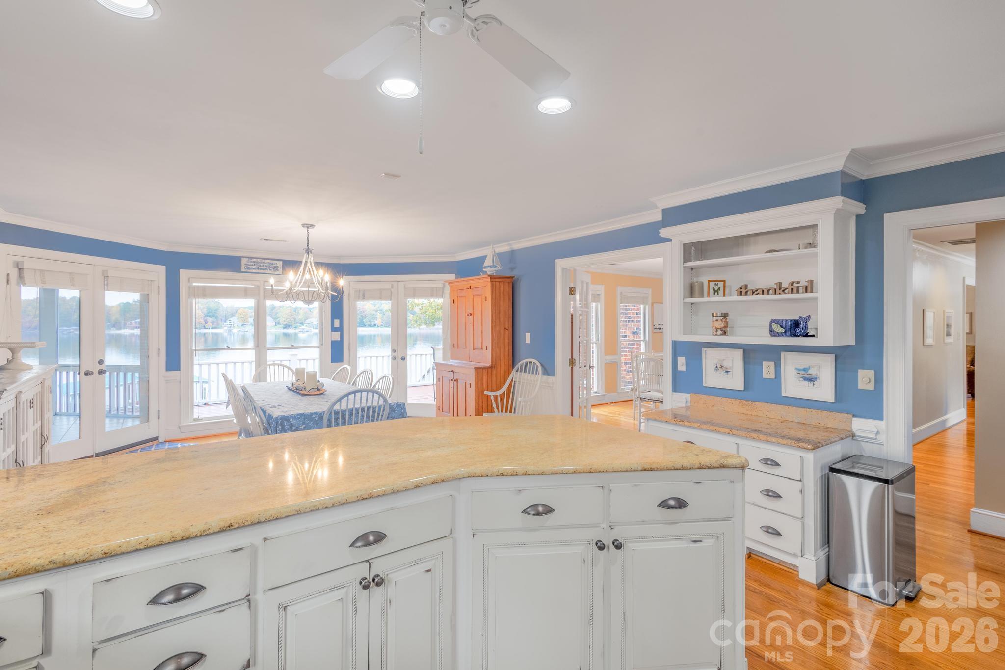 185 Willow Point Road Property Photo 6
