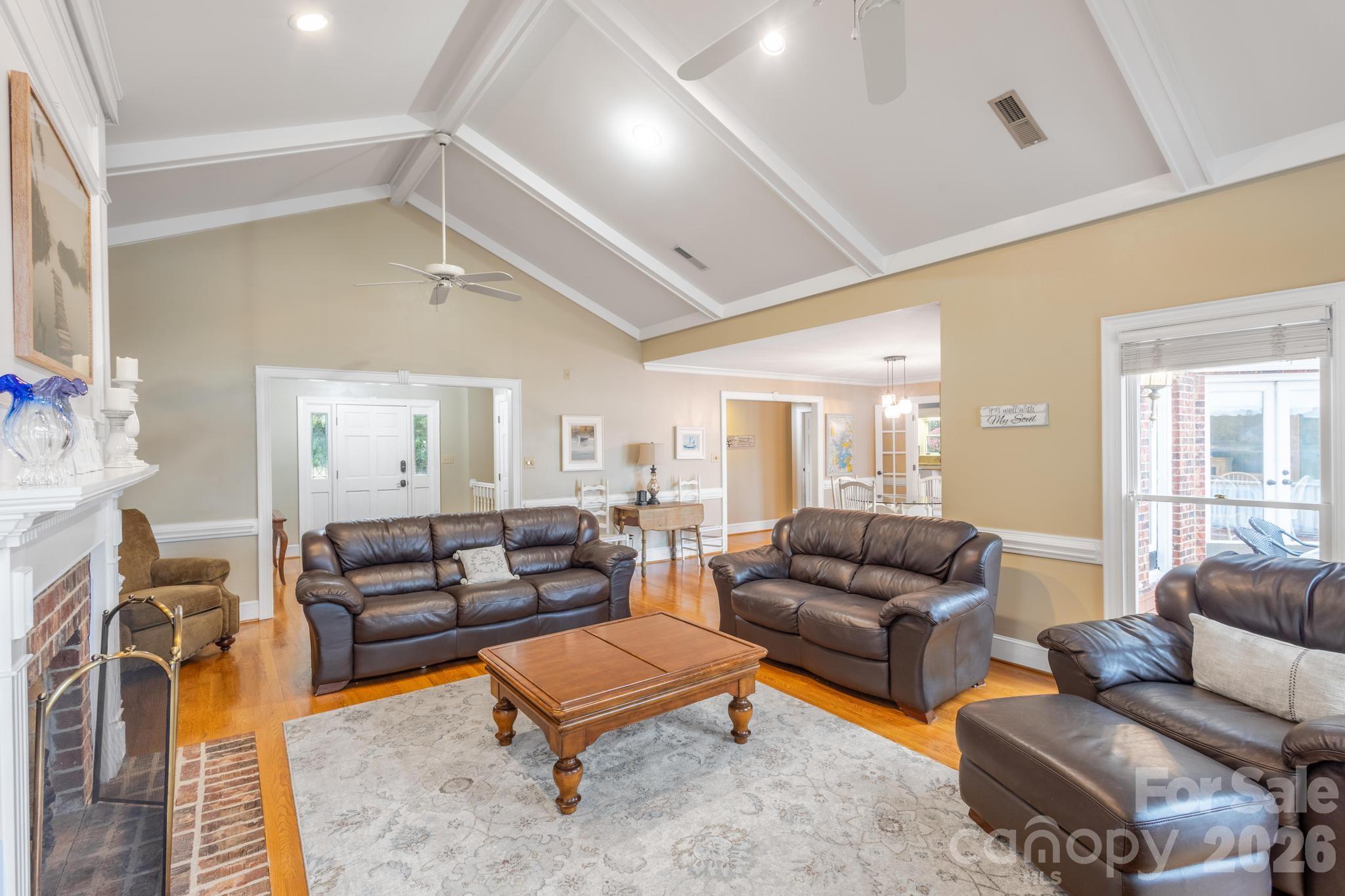 185 Willow Point Road Property Photo 12
