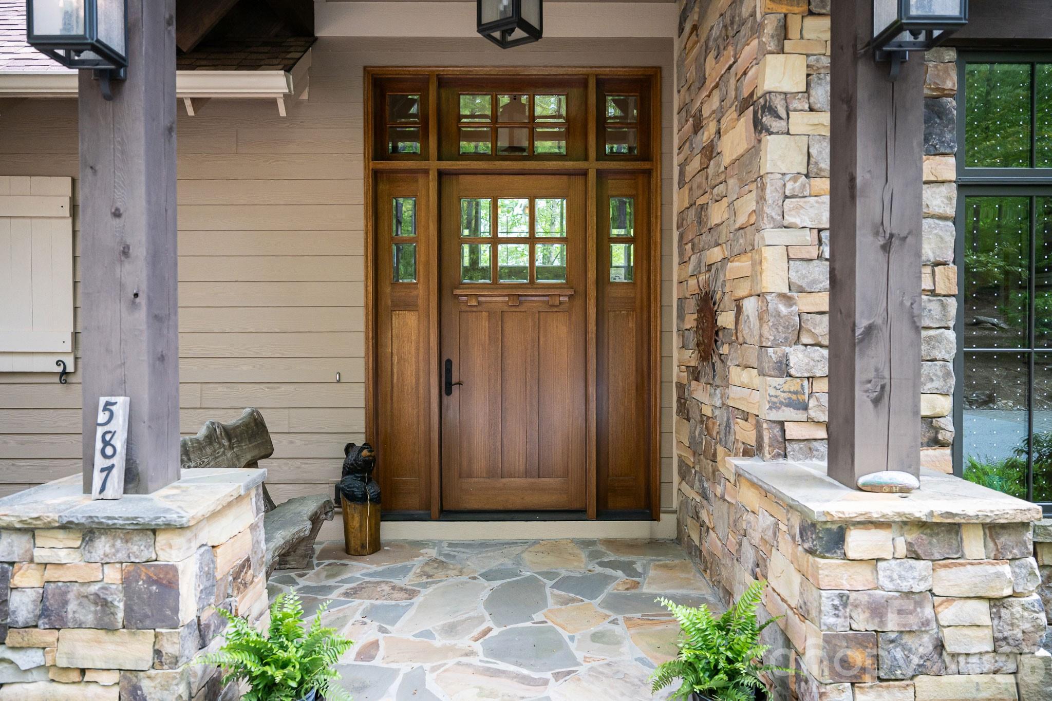 587 Autumn Sky Drive Property Photo 4