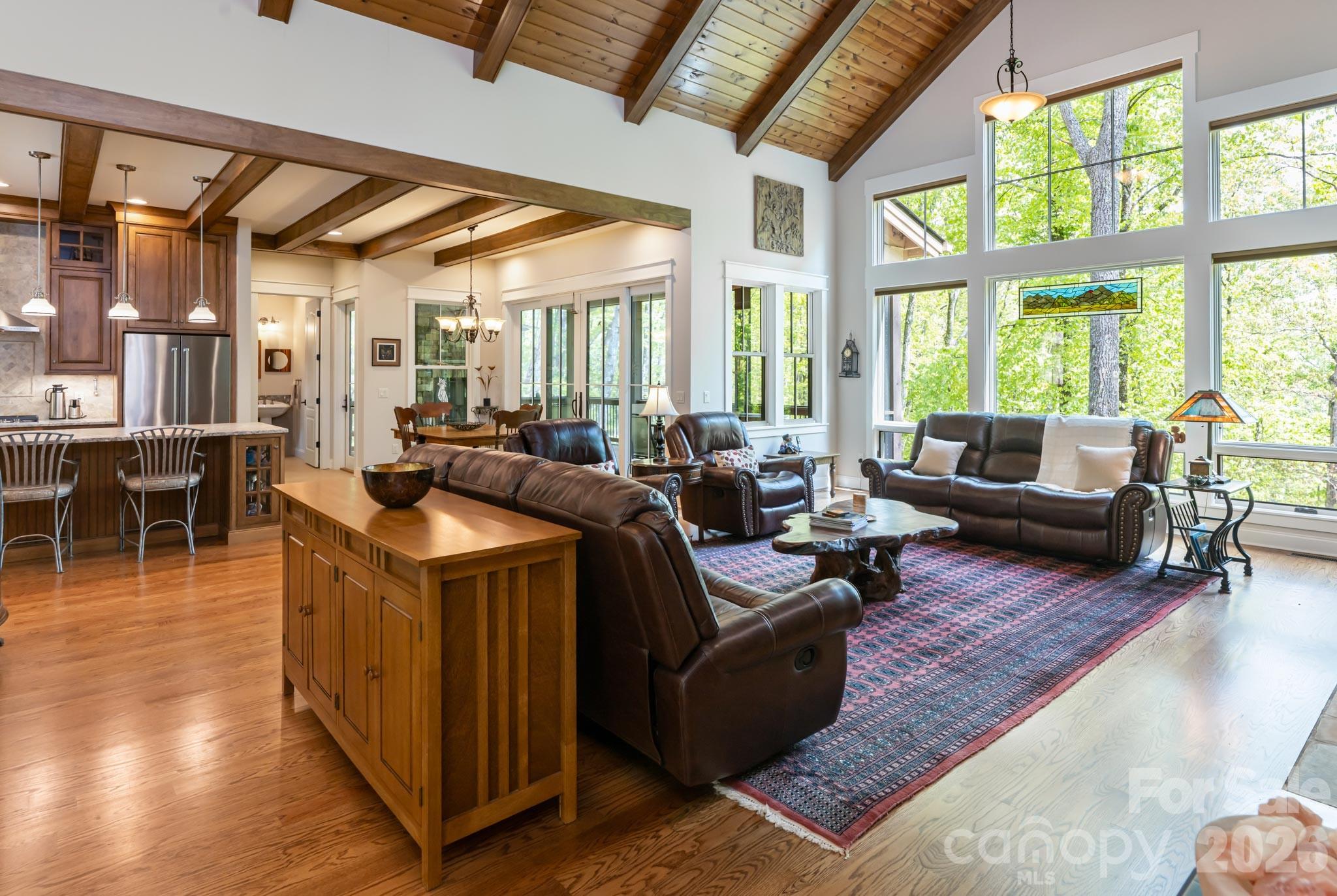 587 Autumn Sky Drive Property Photo 6
