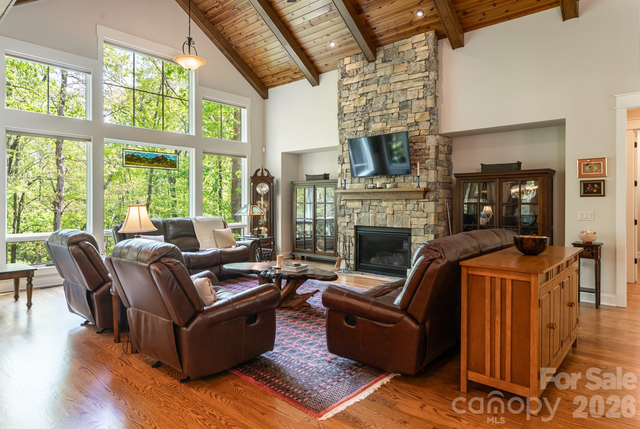 587 Autumn Sky Drive Property Photo 7