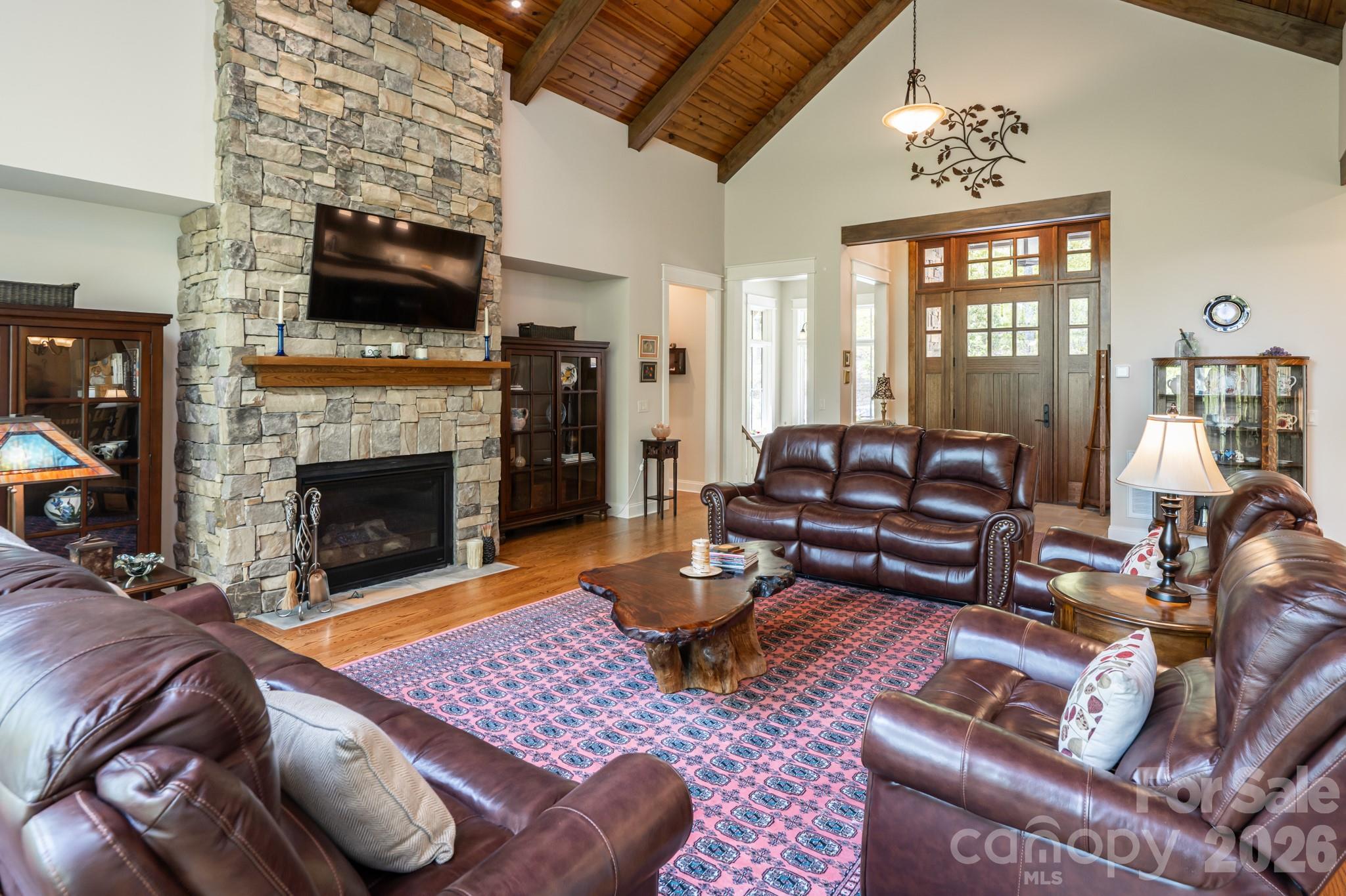 587 Autumn Sky Drive Property Photo 8