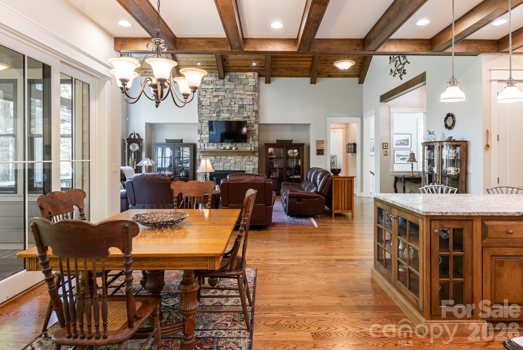 587 Autumn Sky Drive Property Photo 12