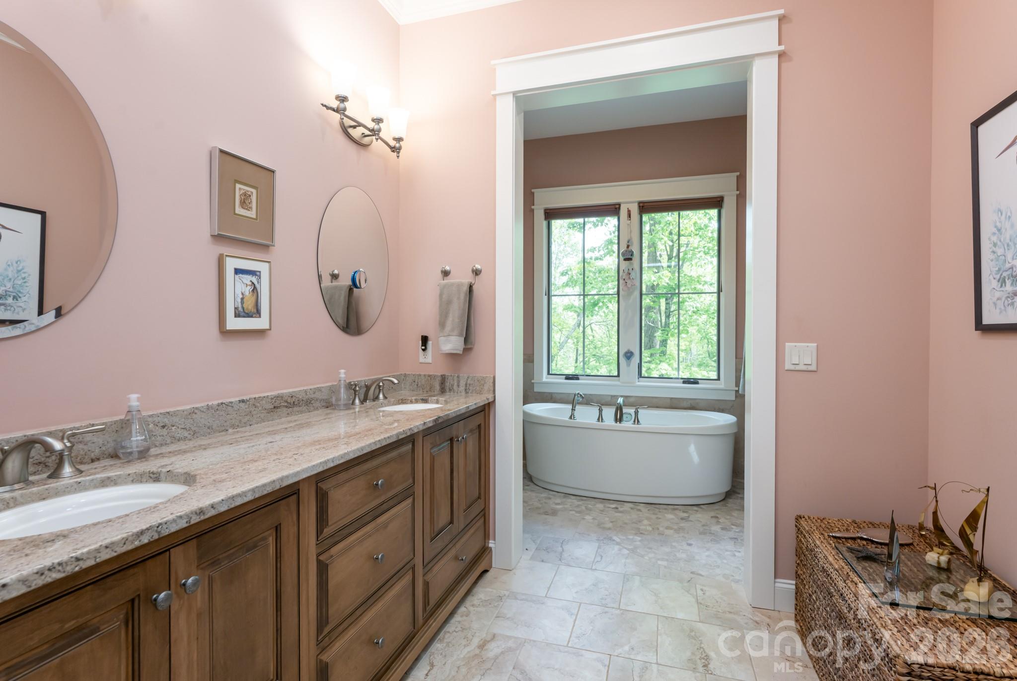 587 Autumn Sky Drive Property Photo 25