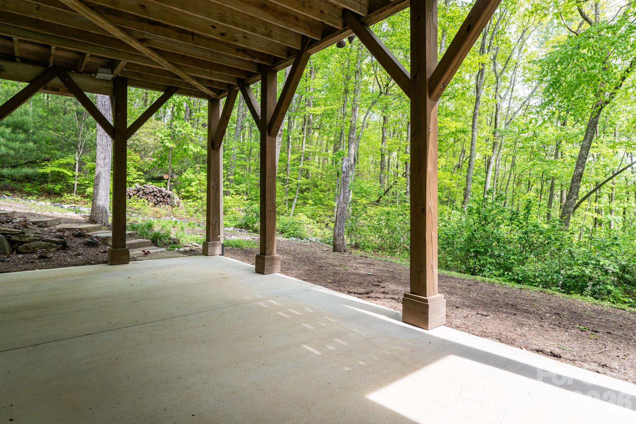 587 Autumn Sky Drive Property Photo 38