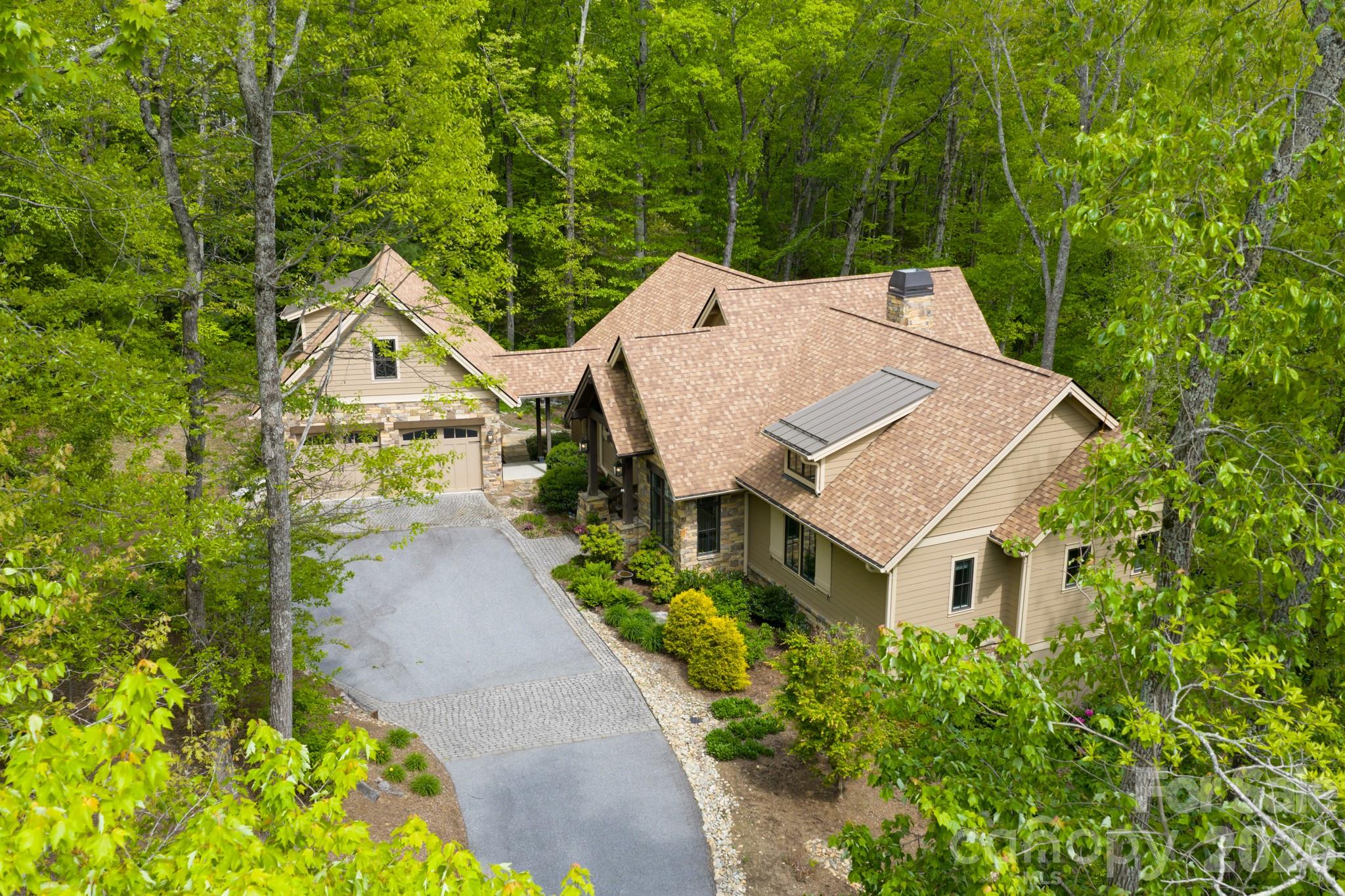587 Autumn Sky Drive Property Photo 41