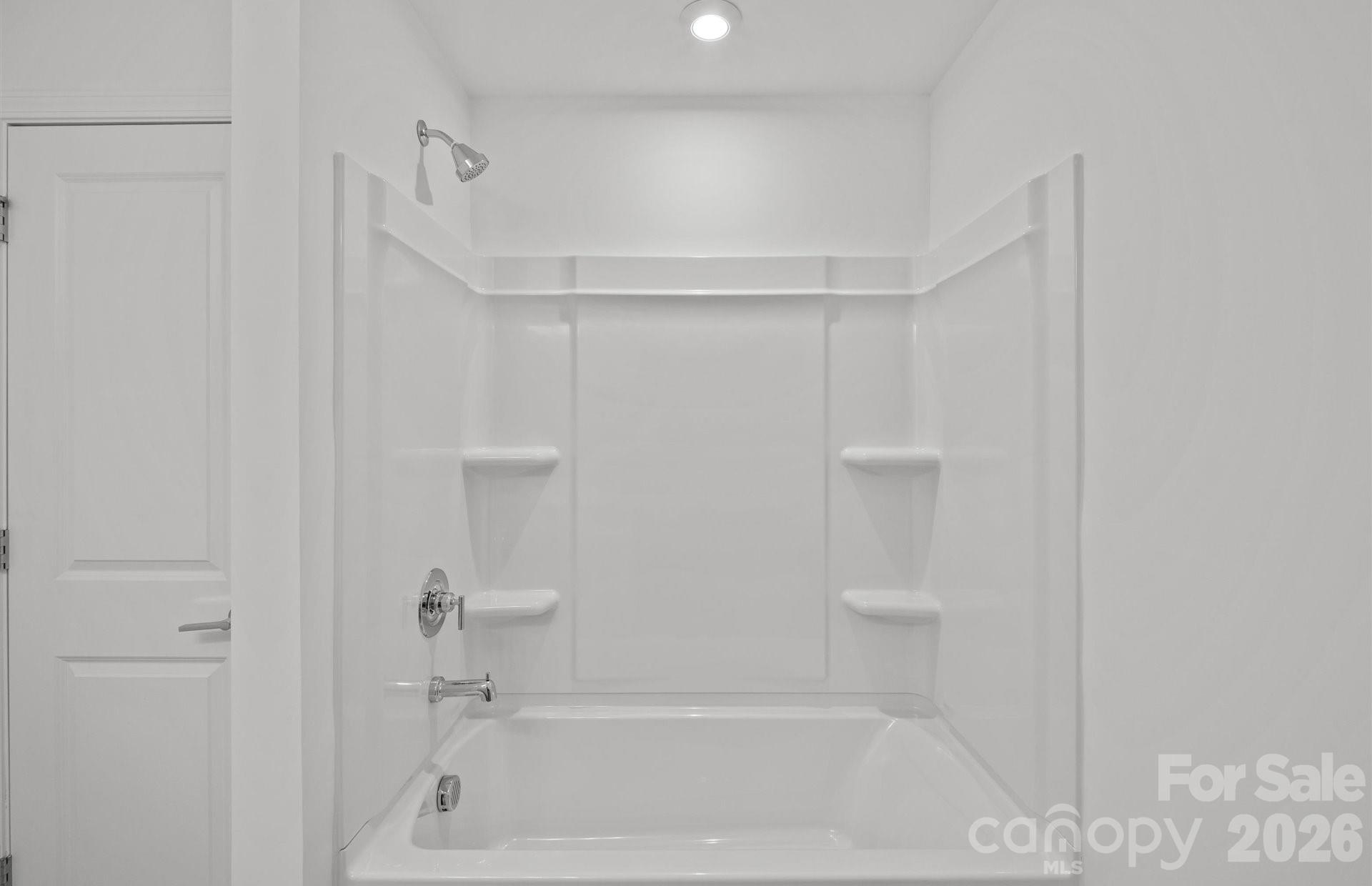2220 Waterfall Way Property Photo 13