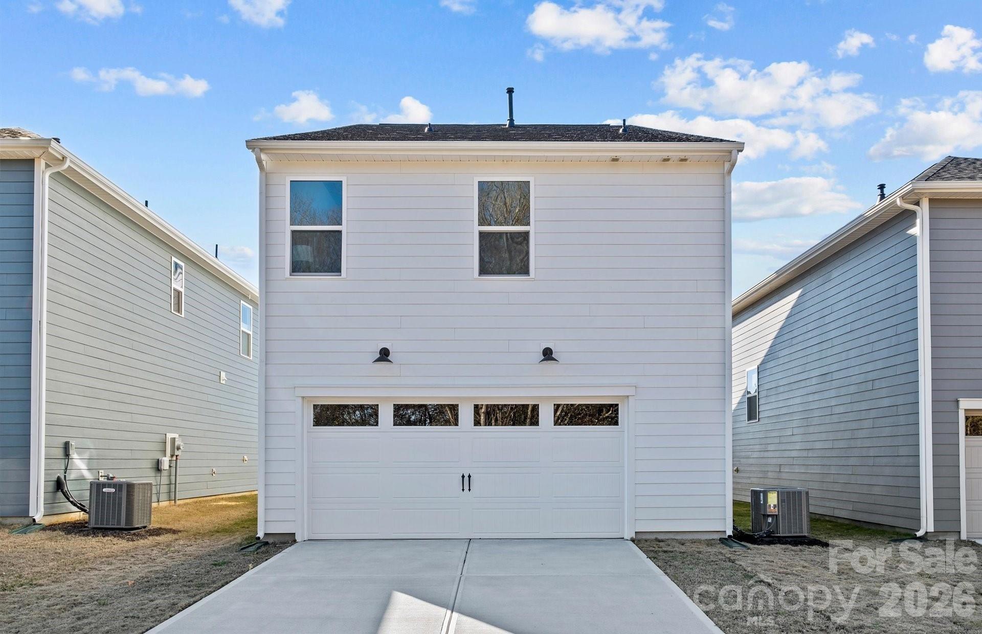 2220 Waterfall Way Property Photo 16
