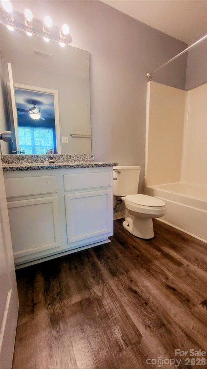 3117 Nevin Place Drive Property Photo 4