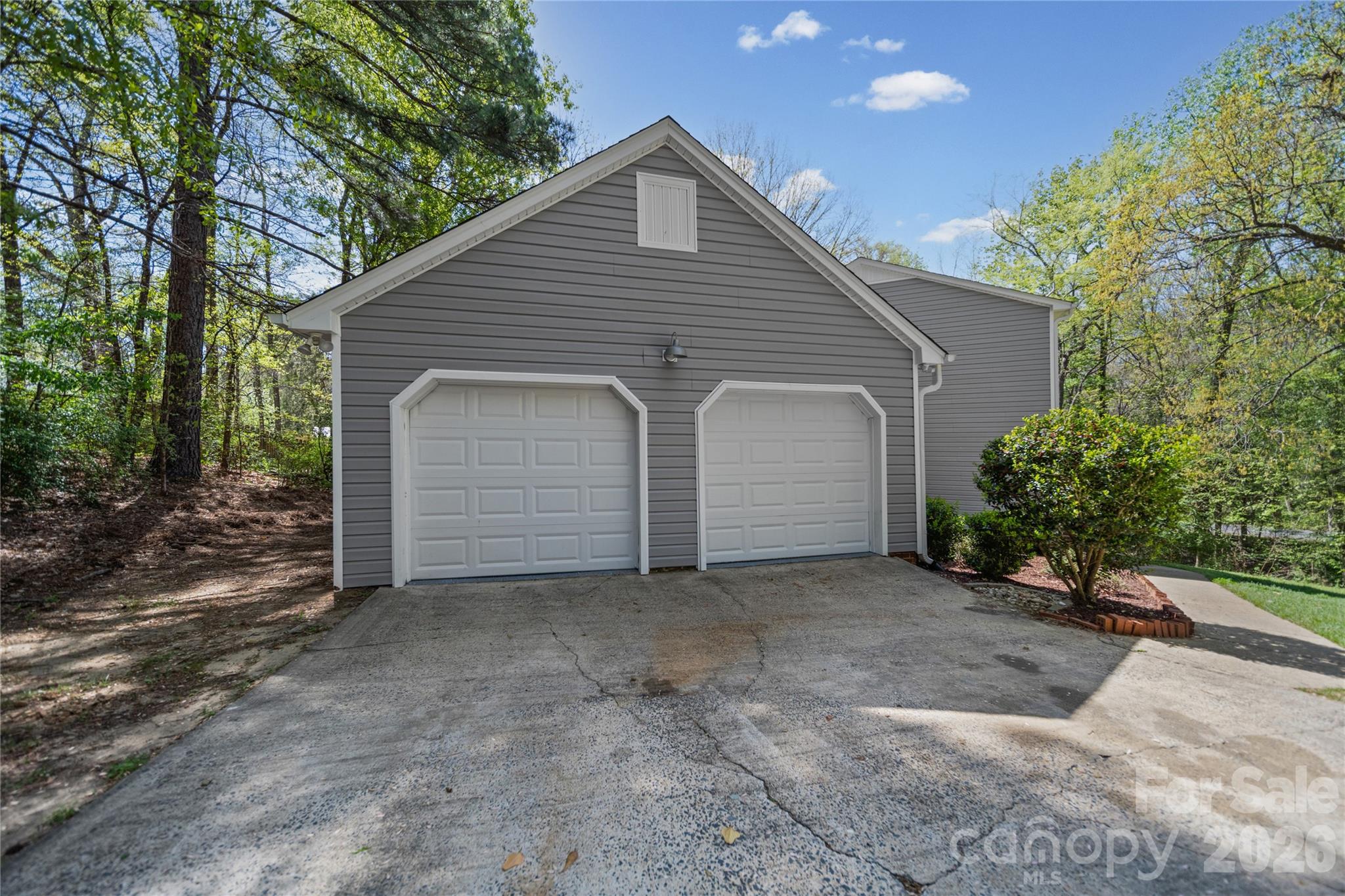 3065 Devonshire Drive Property Photo 8