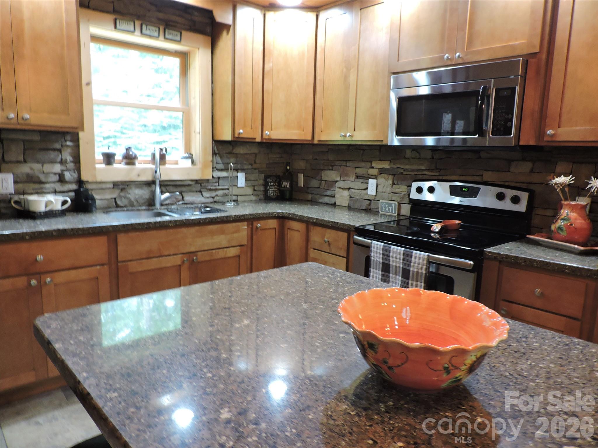 103 Chucks Lane Property Photo 11