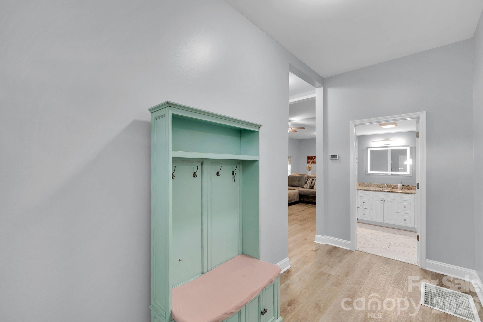 605 S Marietta Street Property Photo 6