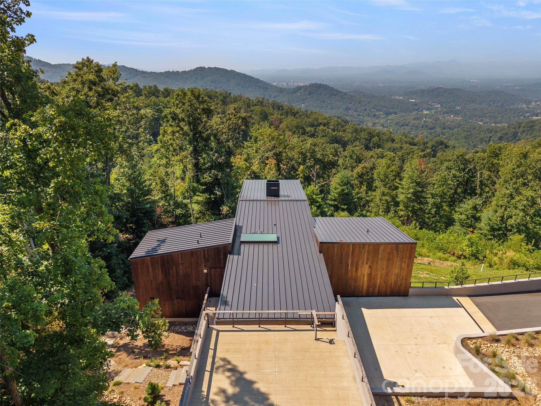 641 Elk Mountain Scenic Highway Property Photo 3