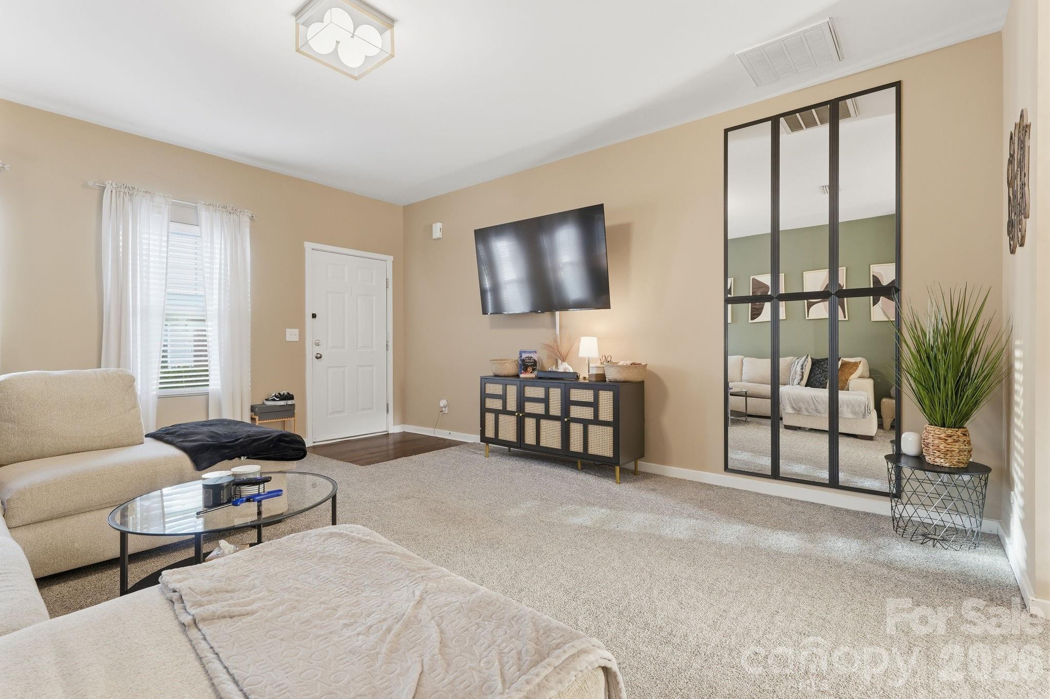 12755 Livengood Lane Property Photo 7