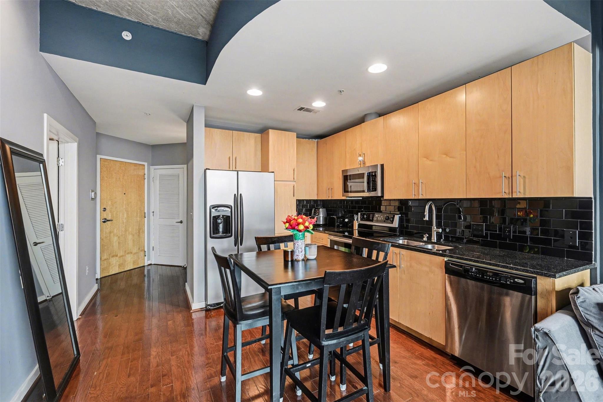 210 N Church Street 1411 Property Photo 11