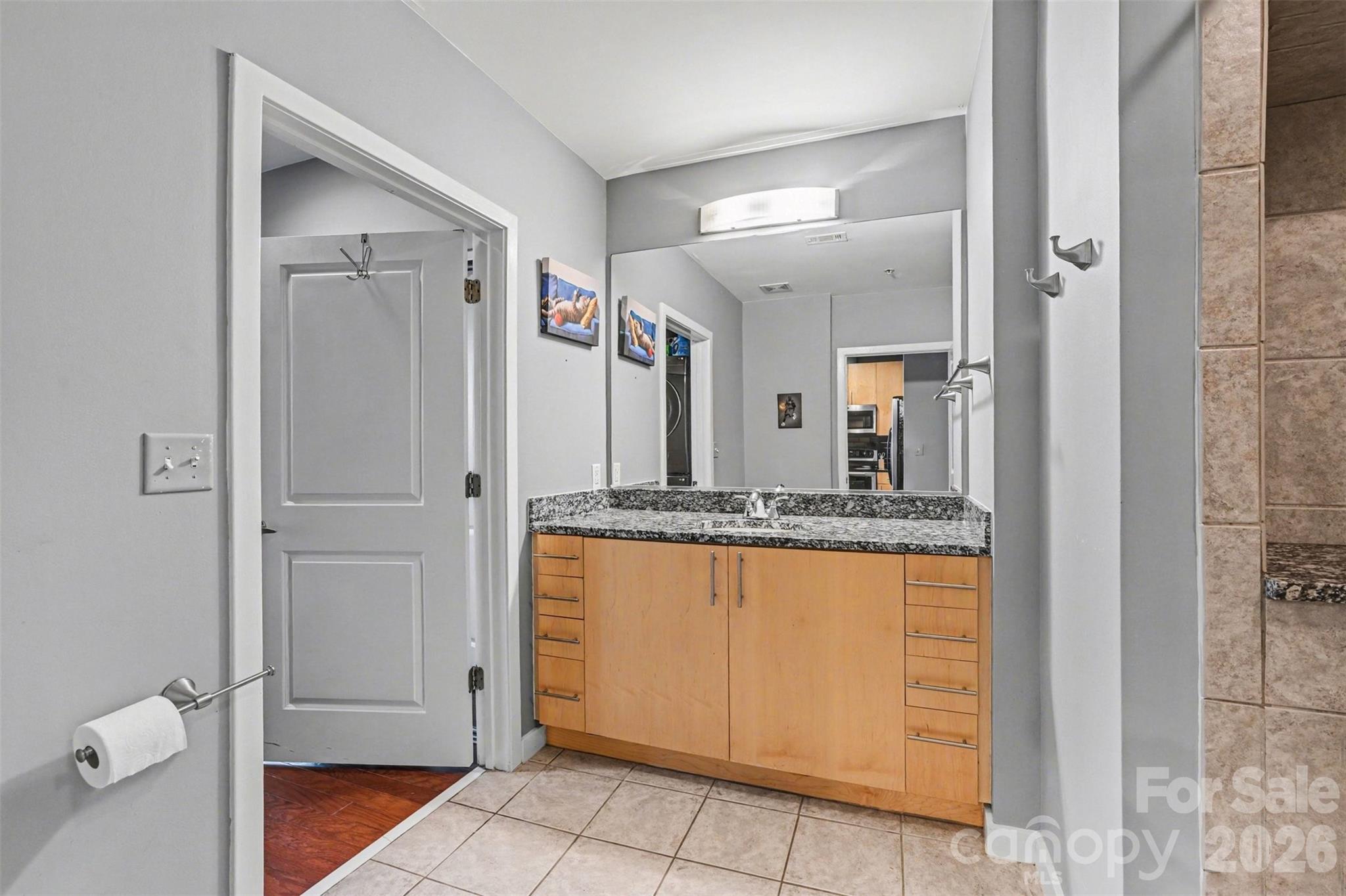 210 N Church Street 1411 Property Photo 17
