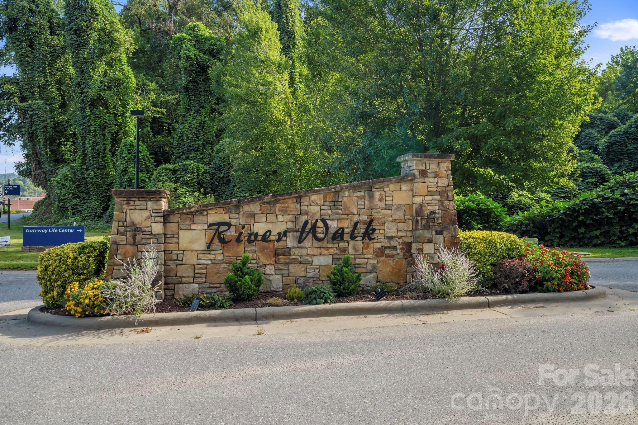 2 Breyerton Court Property Photo 47