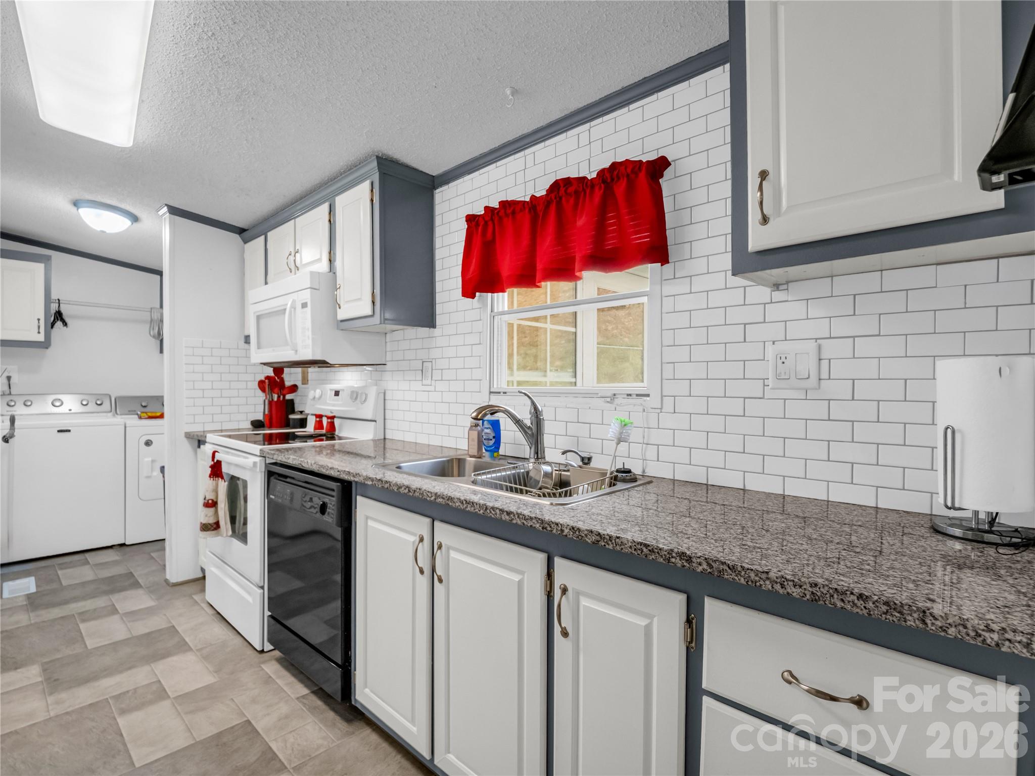 48 Laurel Cove Road Property Photo 15