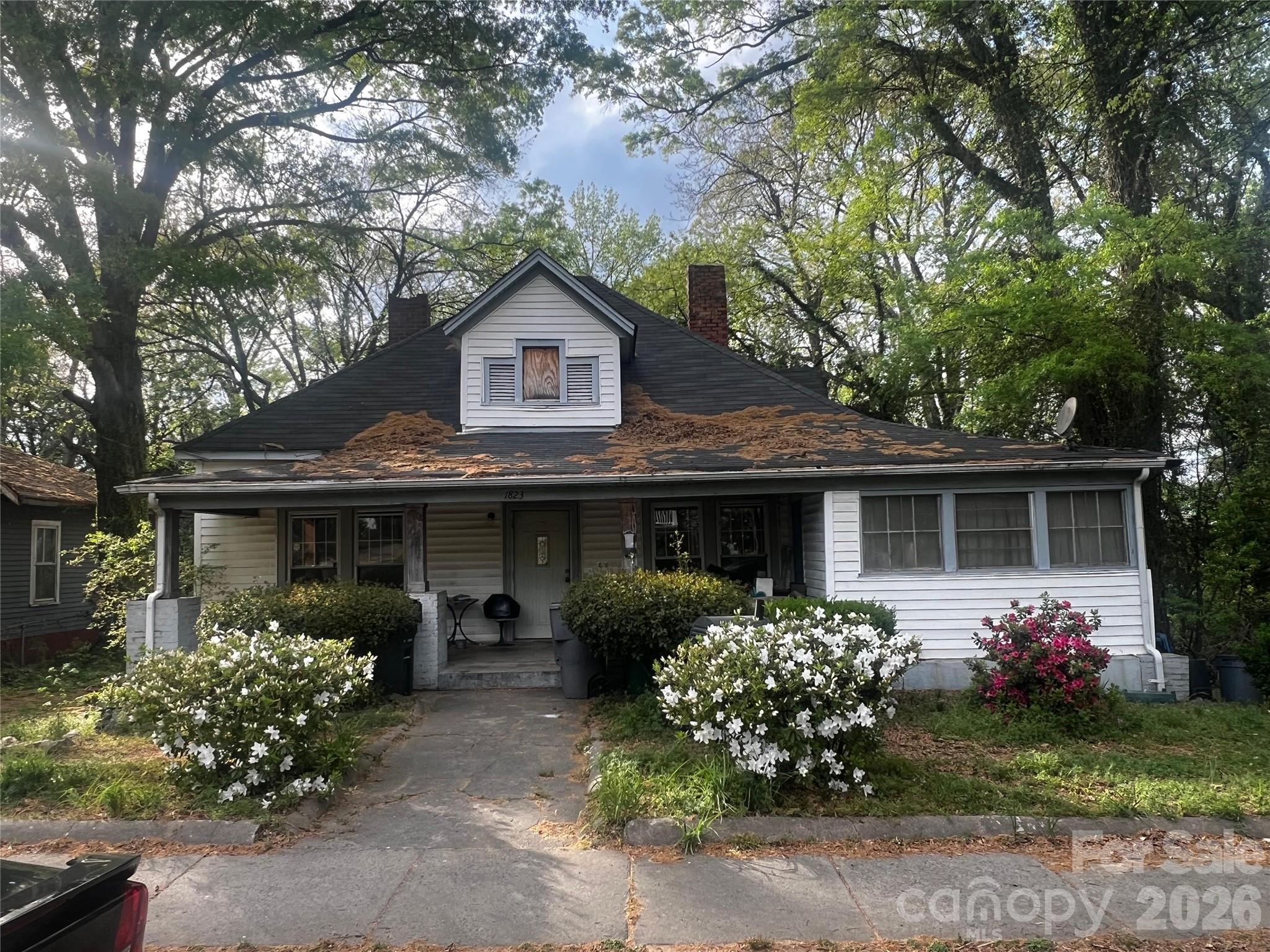 1823 Seigle Avenue Property Photo 1