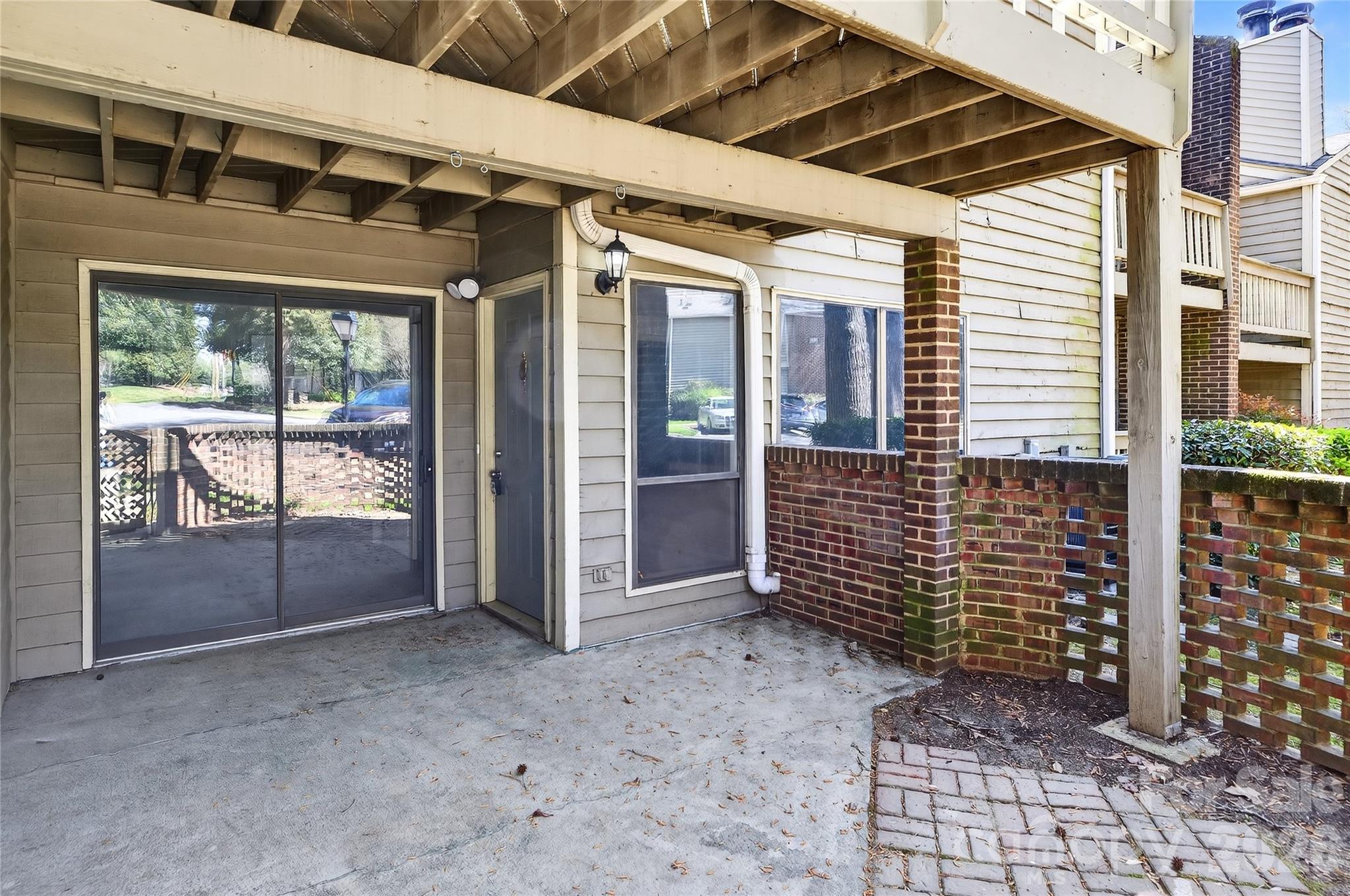 1612 Sharon Road 67 Property Photo 3