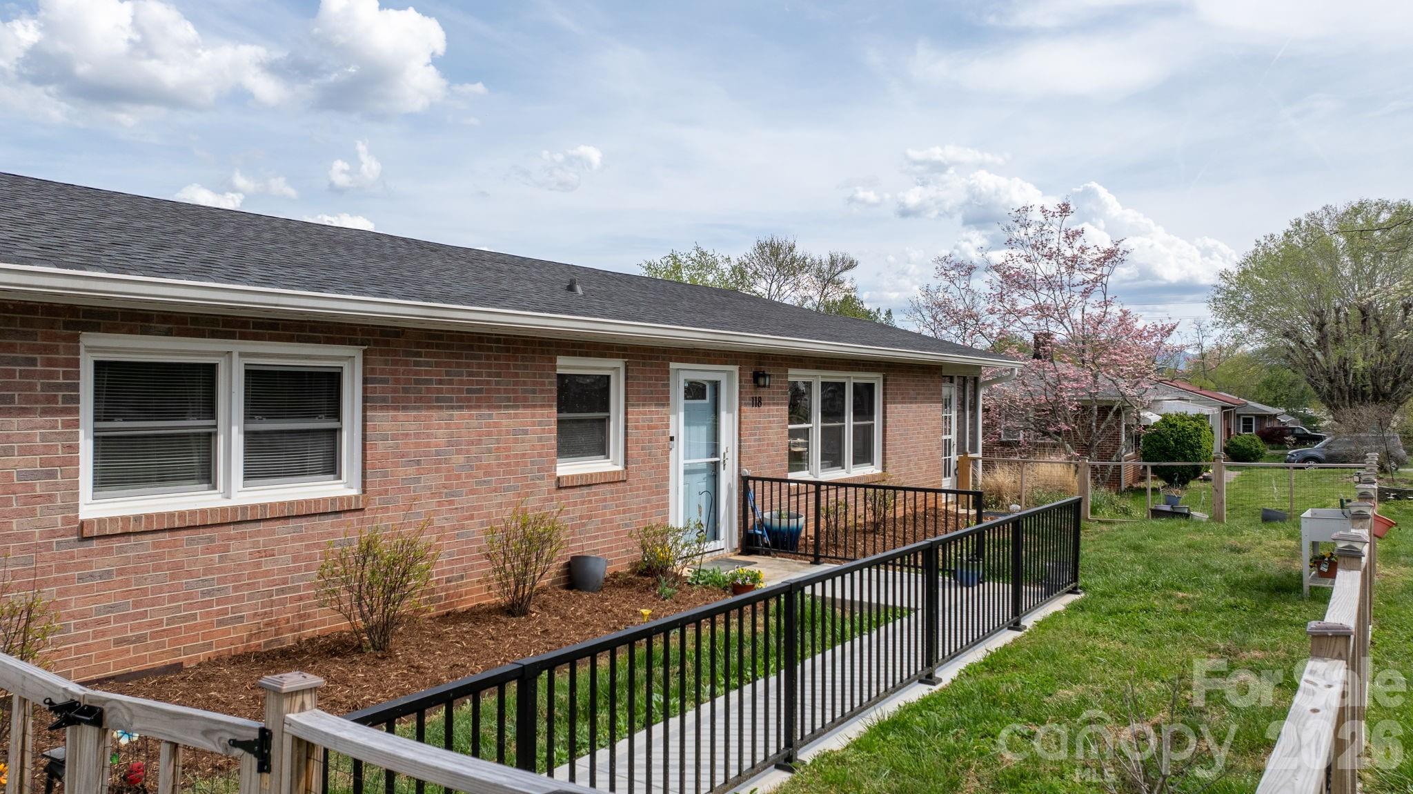 118 Whitley Road Property Photo 1