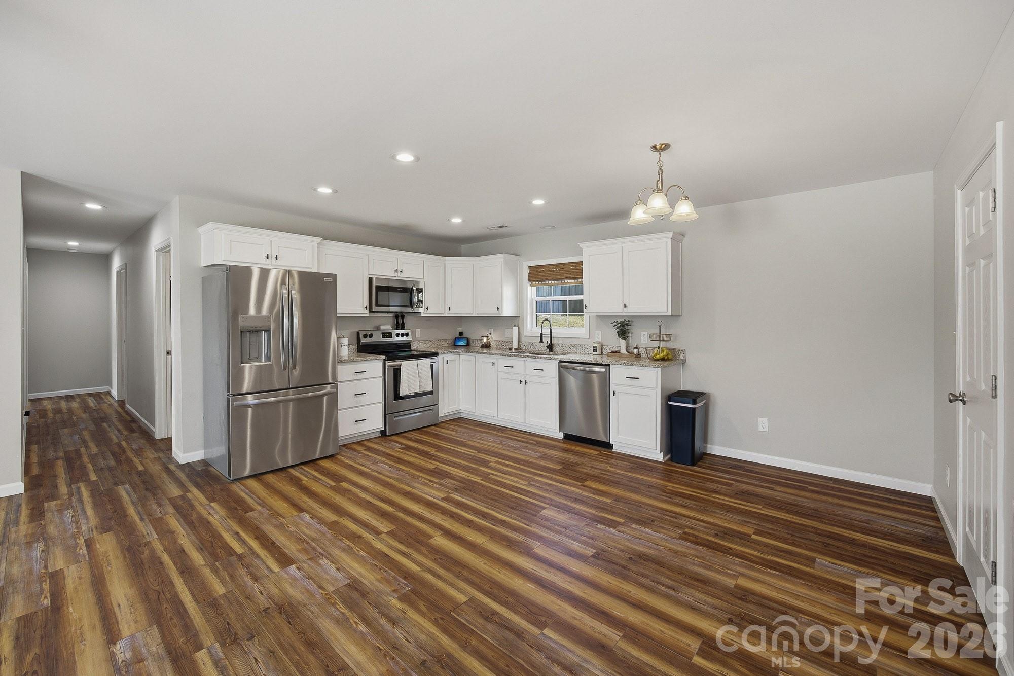 177 Duke Street Property Photo 8