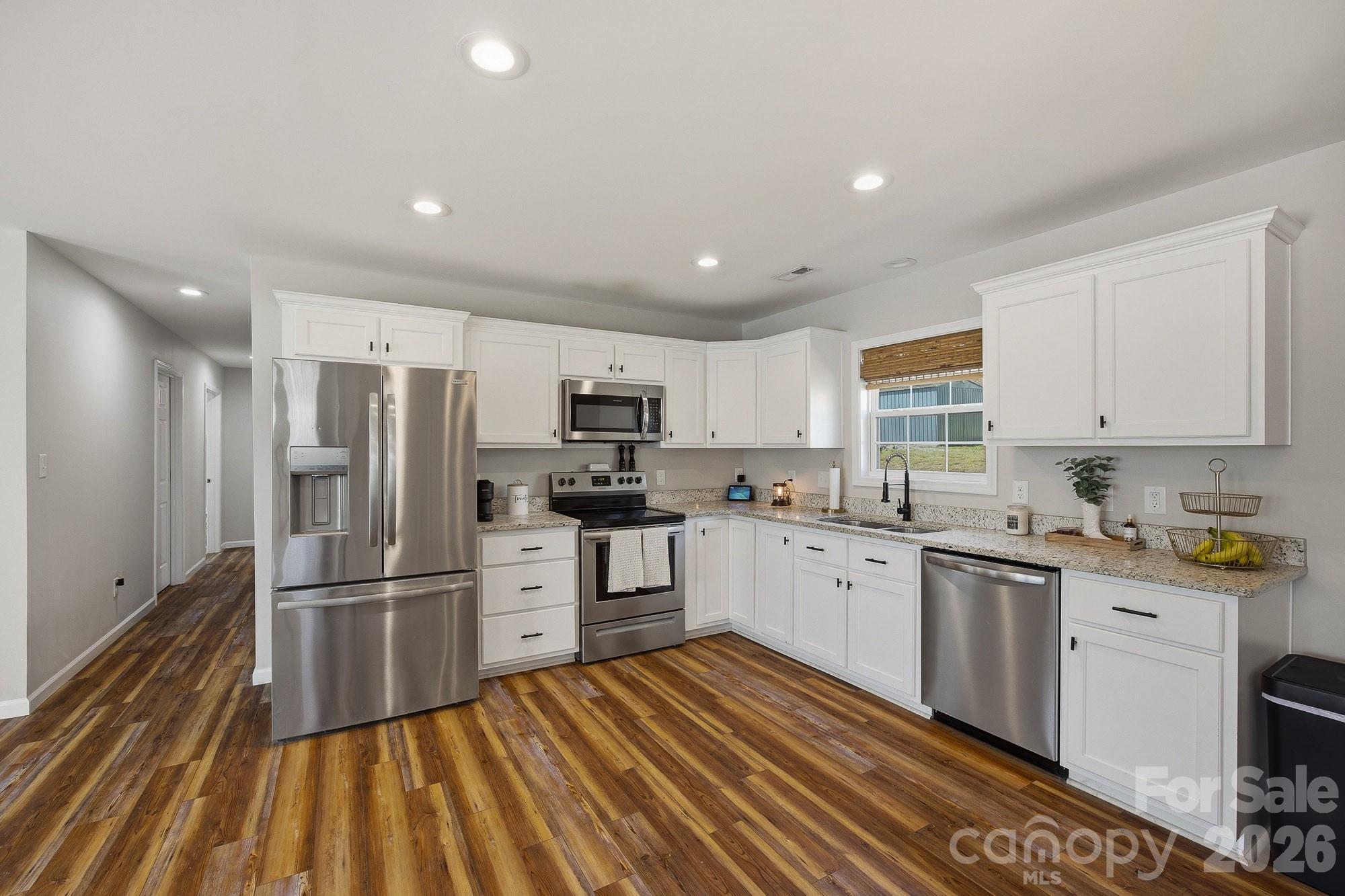 177 Duke Street Property Photo 10