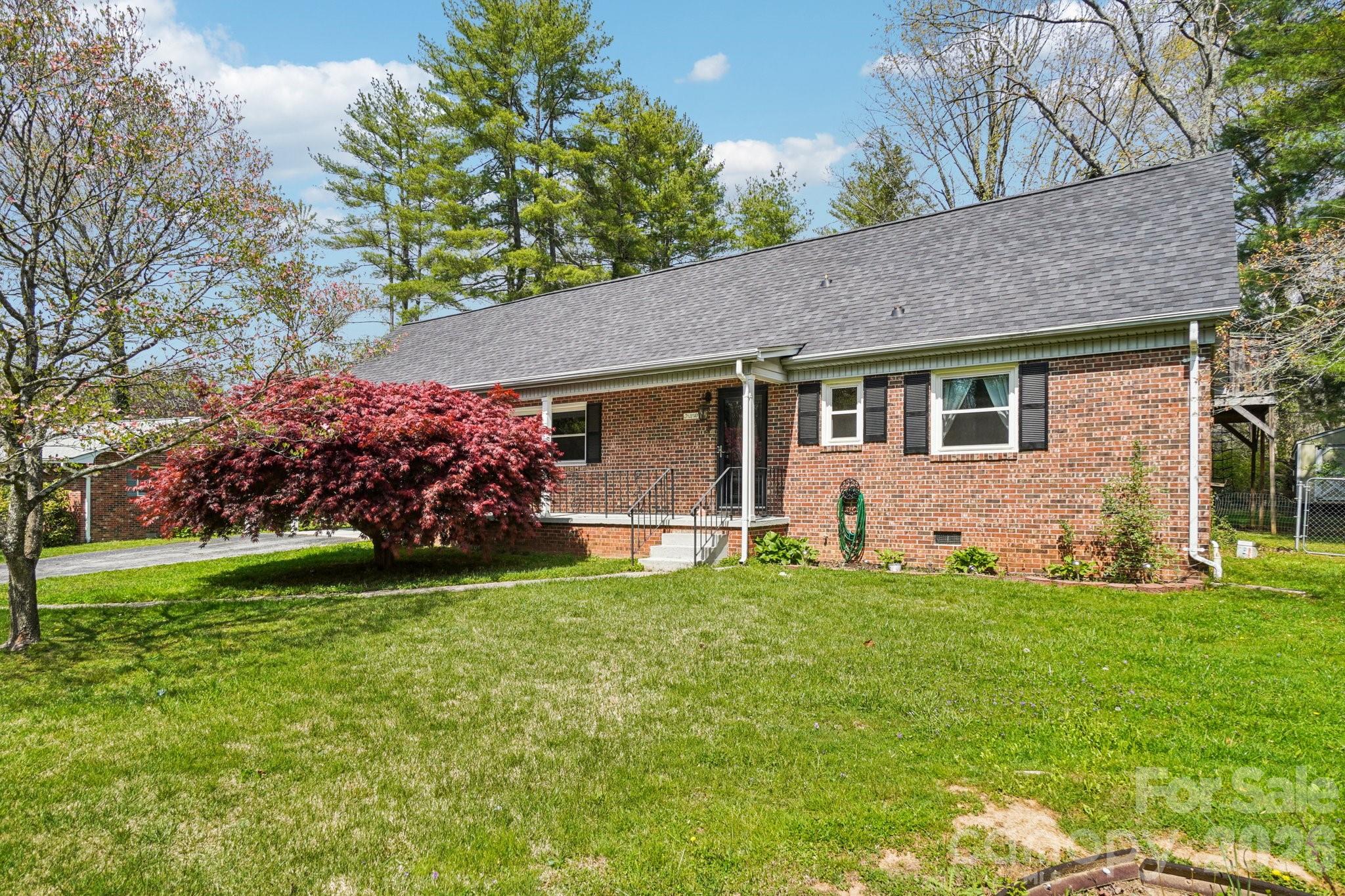 710 Heatherwood Drive Property Photo 1