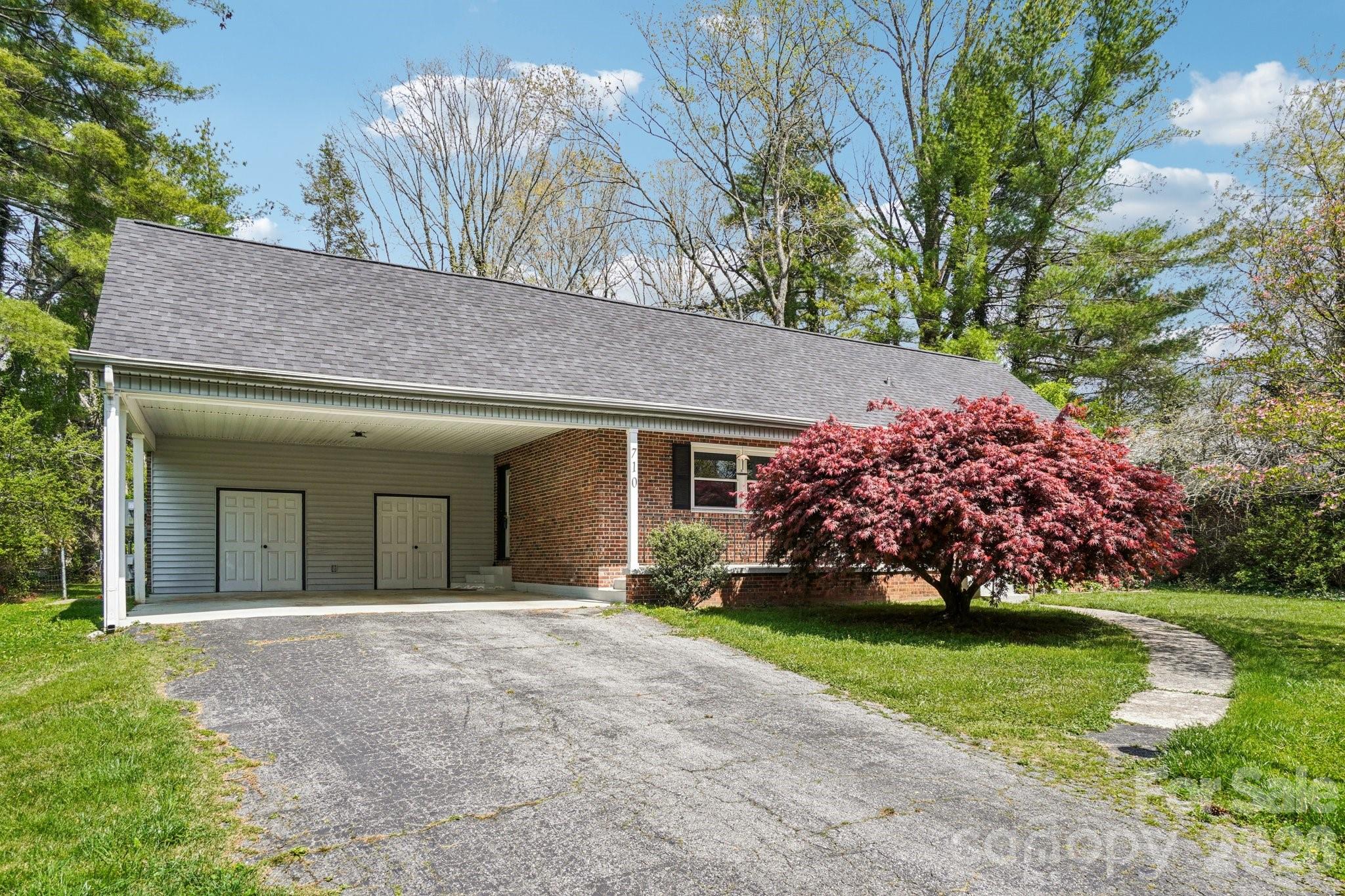 710 Heatherwood Drive Property Photo 3