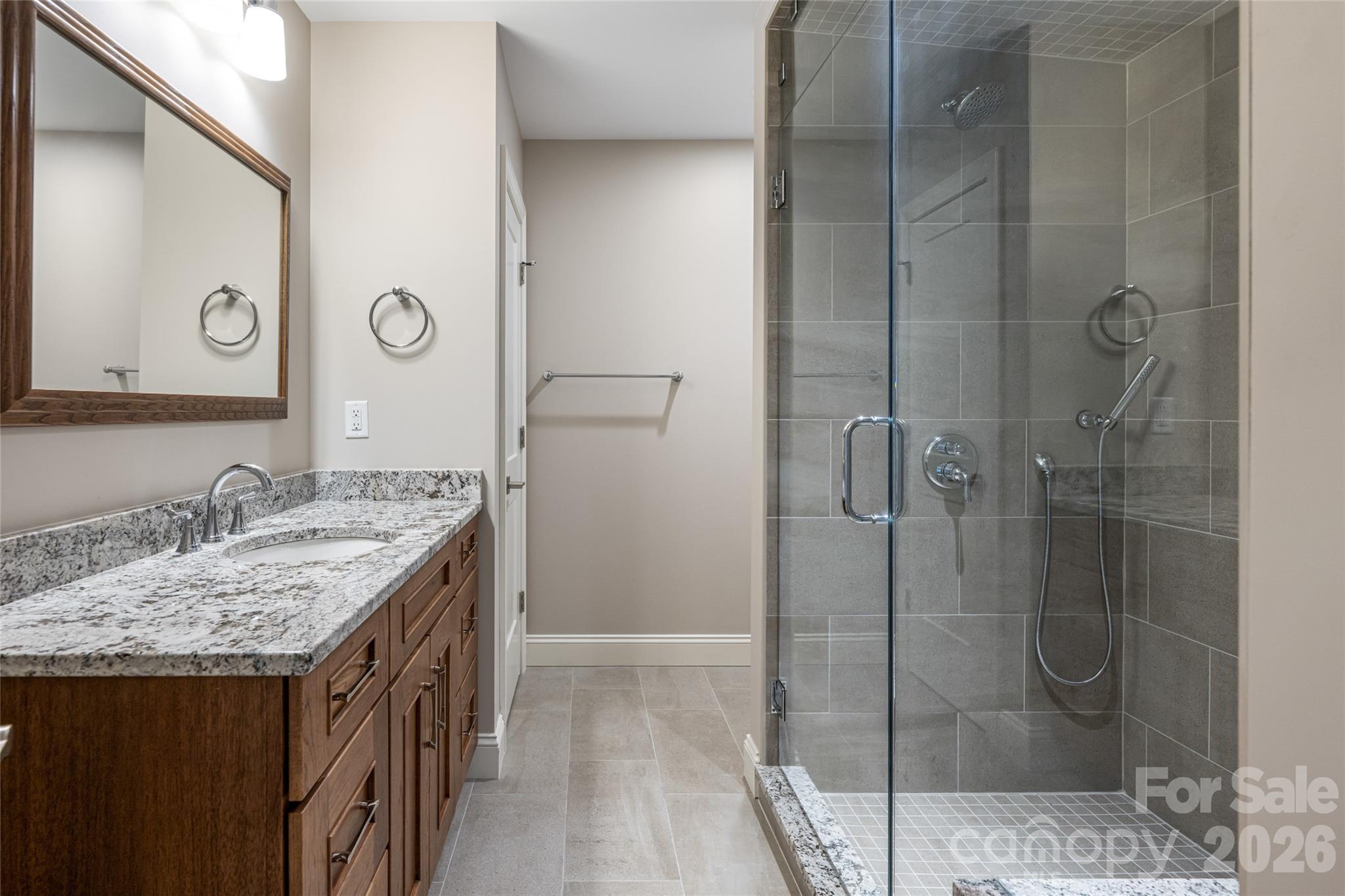 527 Falkirk Way Property Photo 36