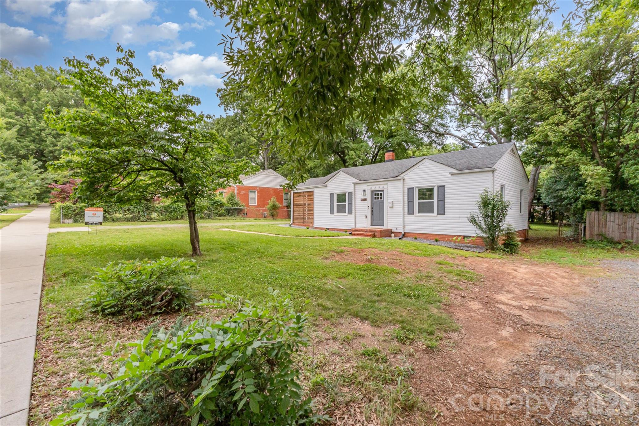 2601 Ashley Road Property Photo 2