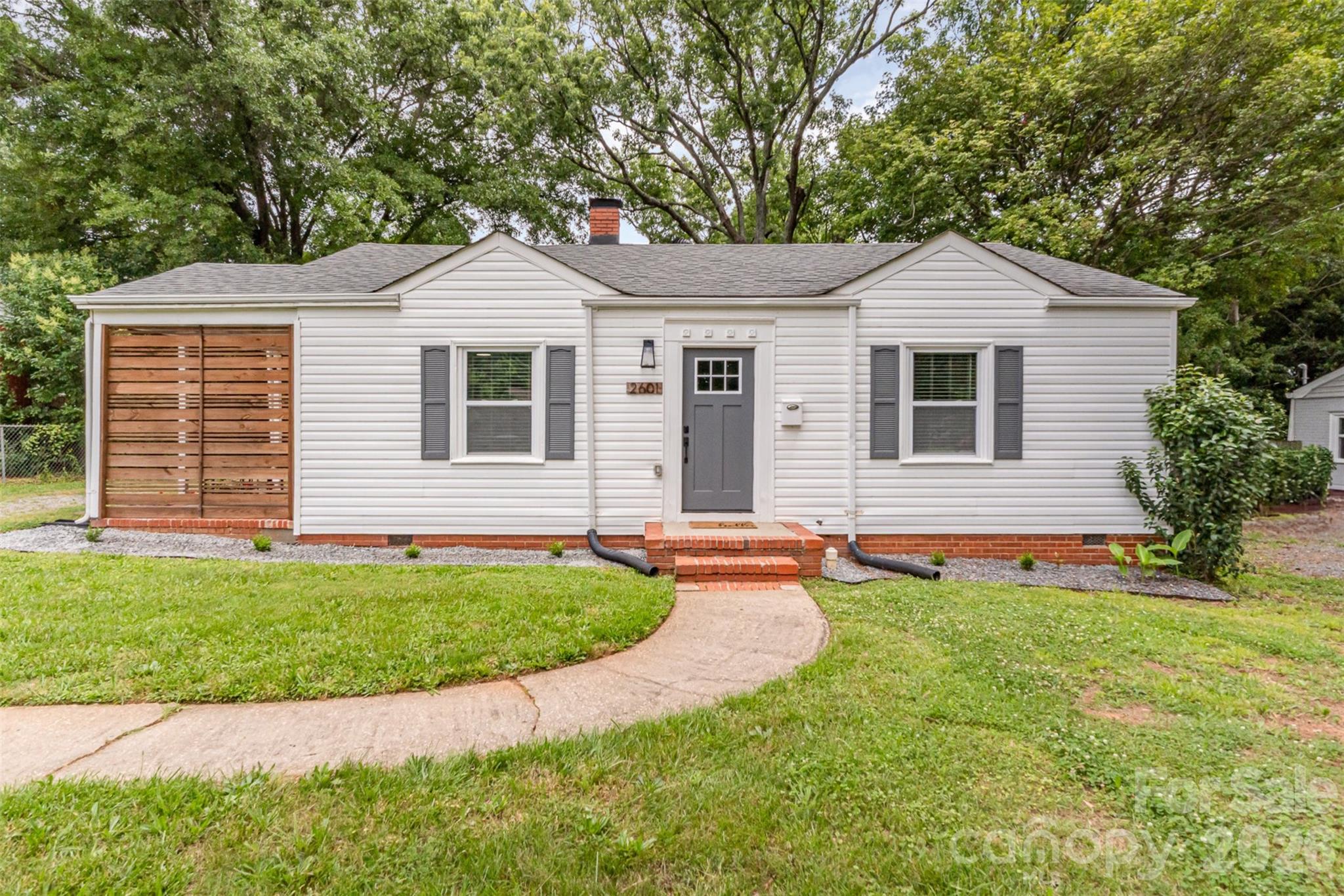 2601 Ashley Road Property Photo 4