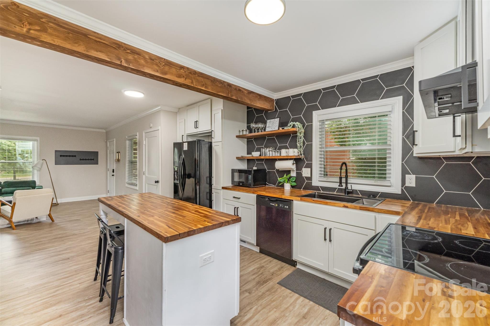 2601 Ashley Road Property Photo 5