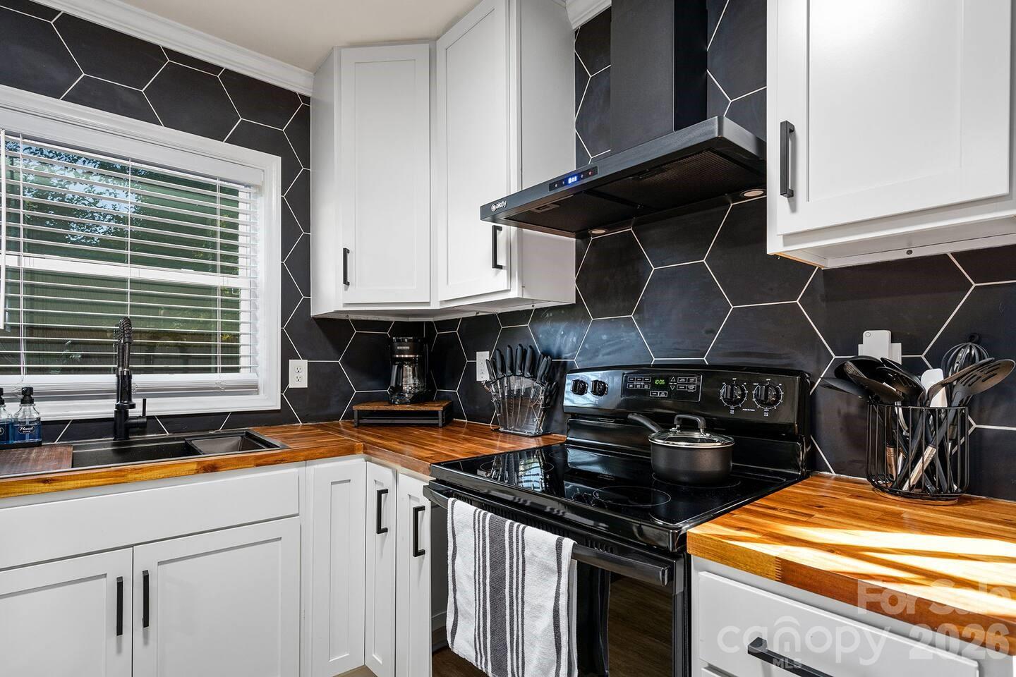 2601 Ashley Road Property Photo 11