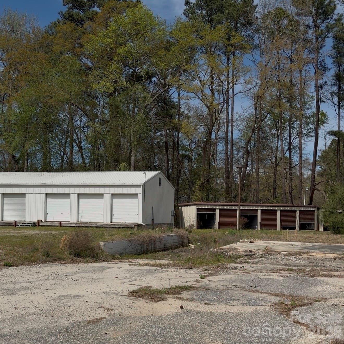 406 W Bobo Newsome Highway Property Photo 3
