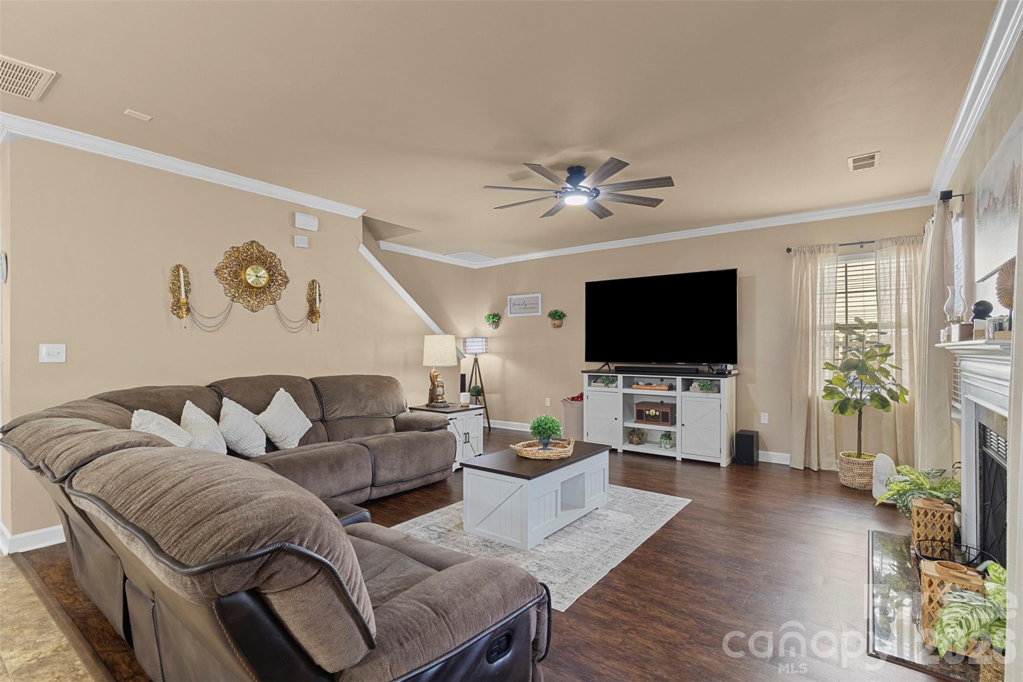 6625 Thistle Down Drive Property Photo 3