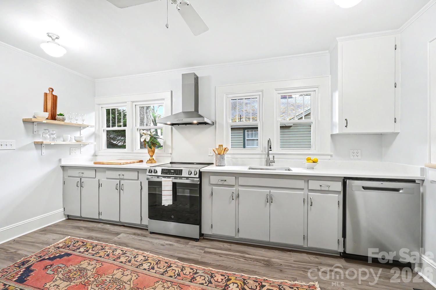 1012 E 35th Street Property Photo 15